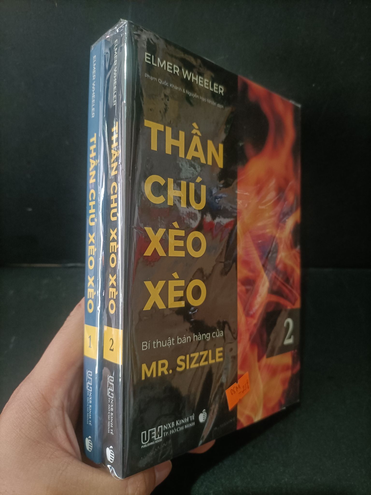 Bộ 2 cuốn Thần chú xèo xèo mới 100% Elmer Wheeler HCM1604 MARKETING KINH DOANH