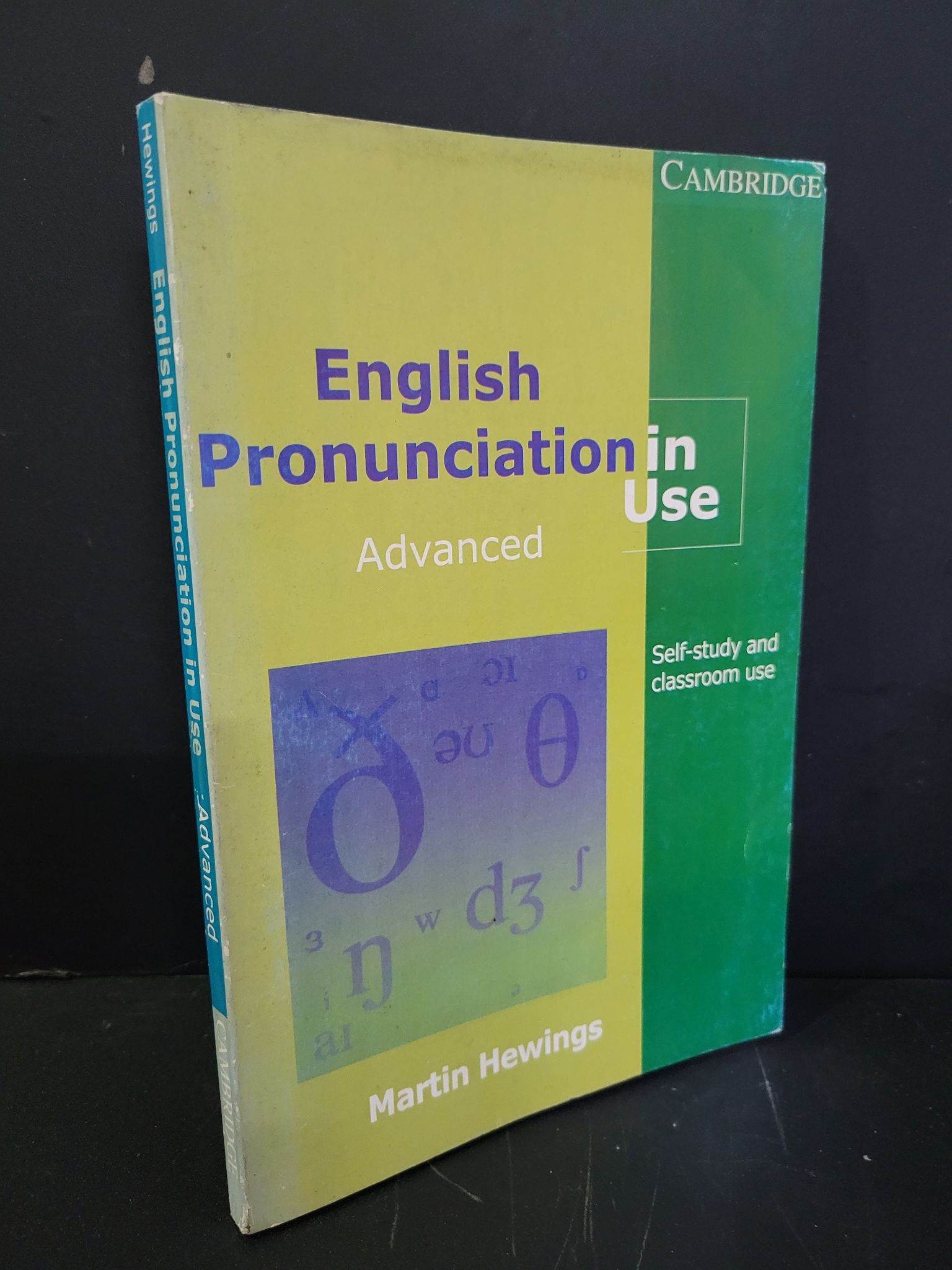 English pronunciation in use advanced mới 80% bẩn bìa, ố nhẹ, tróc gáy, tróc bìa 2008 Martin Hewings HCM3004 HỌC NGOẠI NGỮ