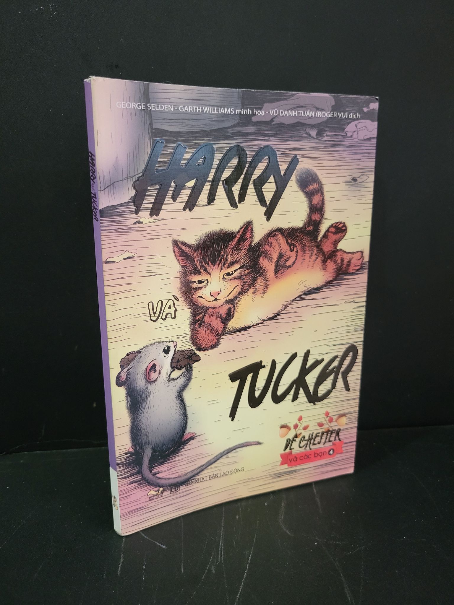 Harry và Tucker mới 90% bẩn nhẹ, tróc gáy nhẹ 2021 George Selden HCM3004 VĂN HỌC