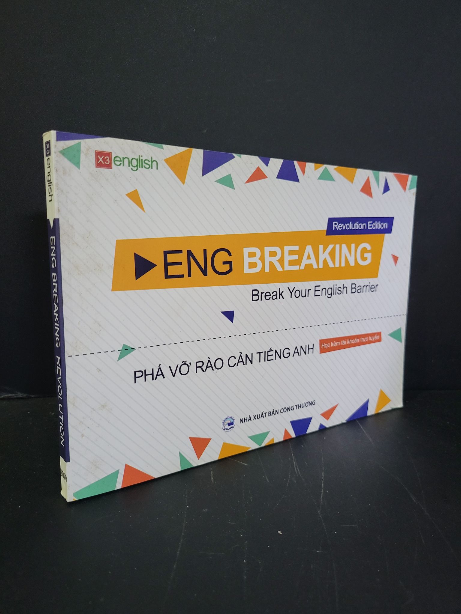 Eng breaking revolution mới 90% bẩn bìa, ố nhẹ 2020 HCM3004 HỌC NGOẠI NGỮ