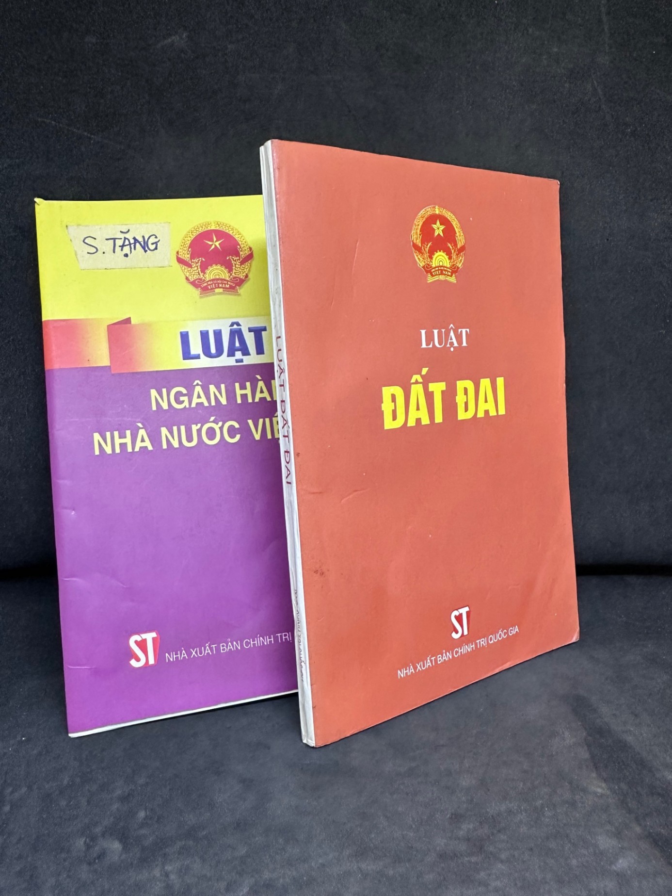[Phiên Chợ Sách Cũ] Luật Đất Đai (Sách tặng kèm) - 2204, 2003 SBM