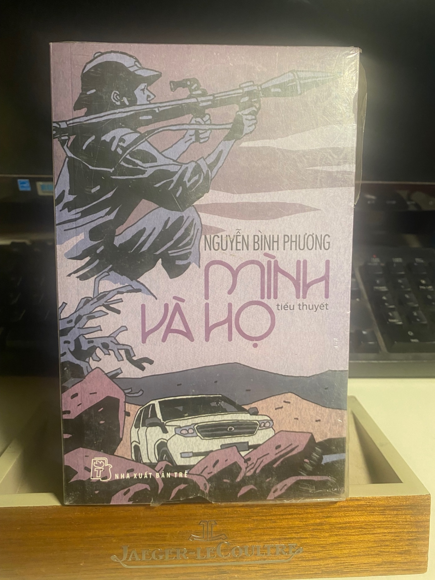 Mình và Họ- Nguyễn Bình Phương- Tiểu thuyết-NXB Trẻ-sách lưu kho mới 90% STB1133