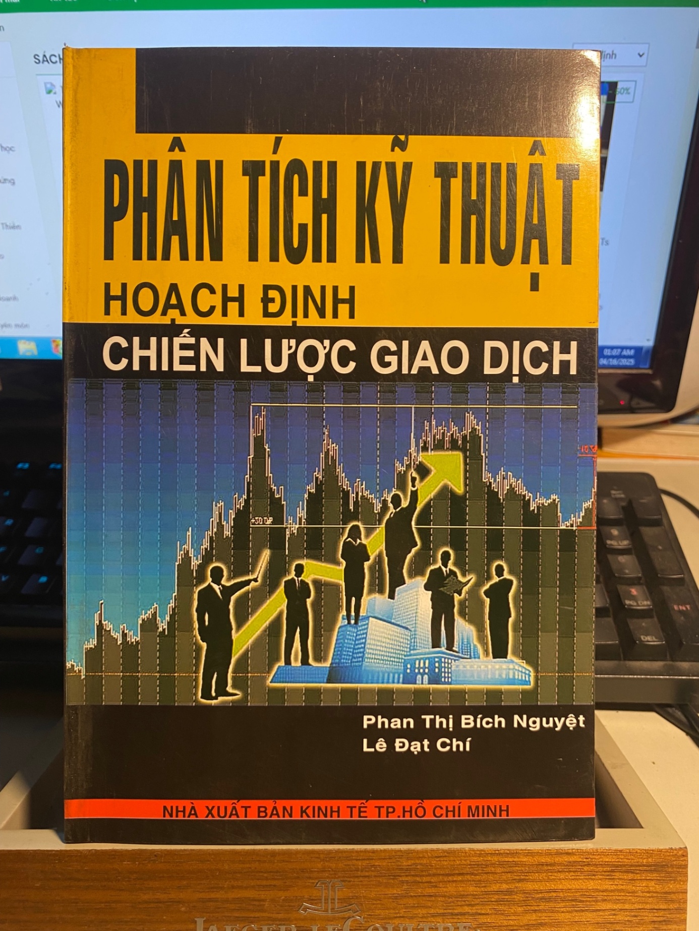 Phân Tích Kỹ Thuật Hoạch Định Chiến Lược Giao Dịch- Phan Thị Bích Nguyệt, Lê Đạt Chí STB823
