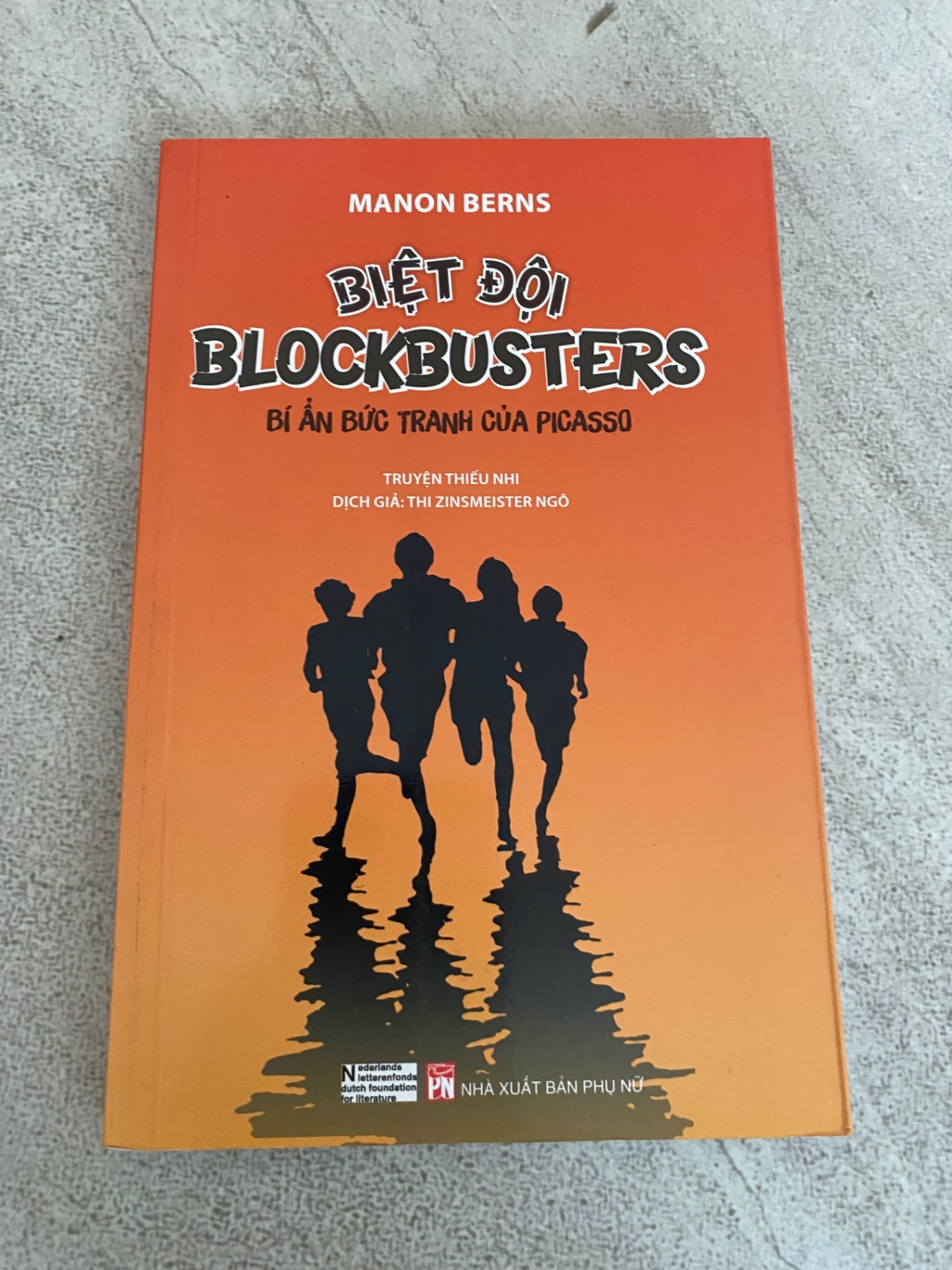 Biệt Đội Blockbusters - Bí Ẩn Bức Tranh Của Picasso ( truyện thiếu nhi) STB566