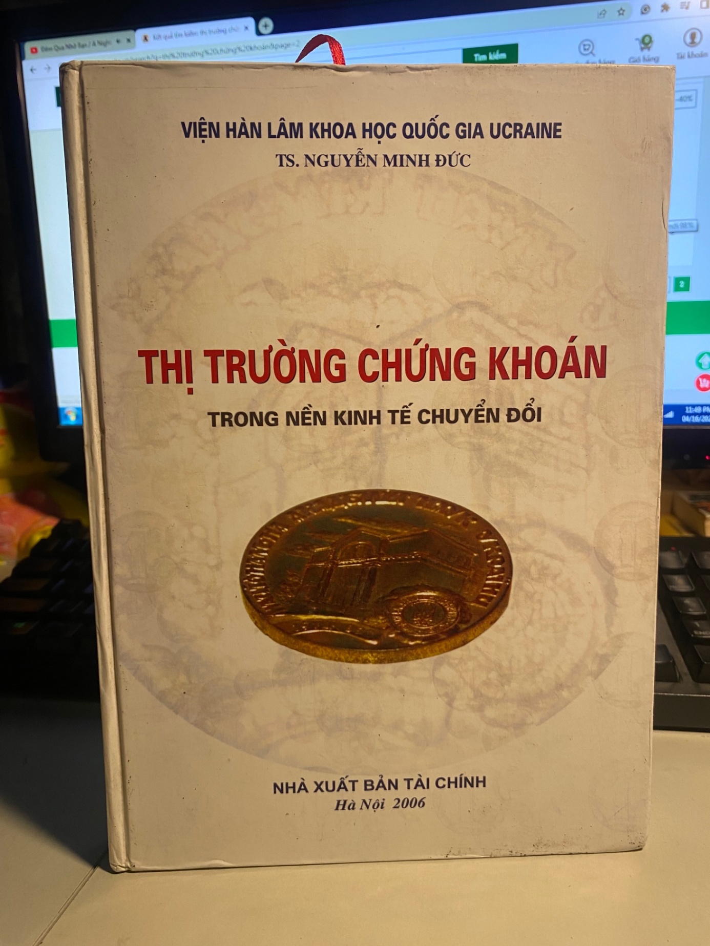 Thị Trường Chứng Khoán trong nền kinh tế chuyển đổi- TS Nguyễn Minh Đức- Bìa cứng- Sách mới 90% STB845