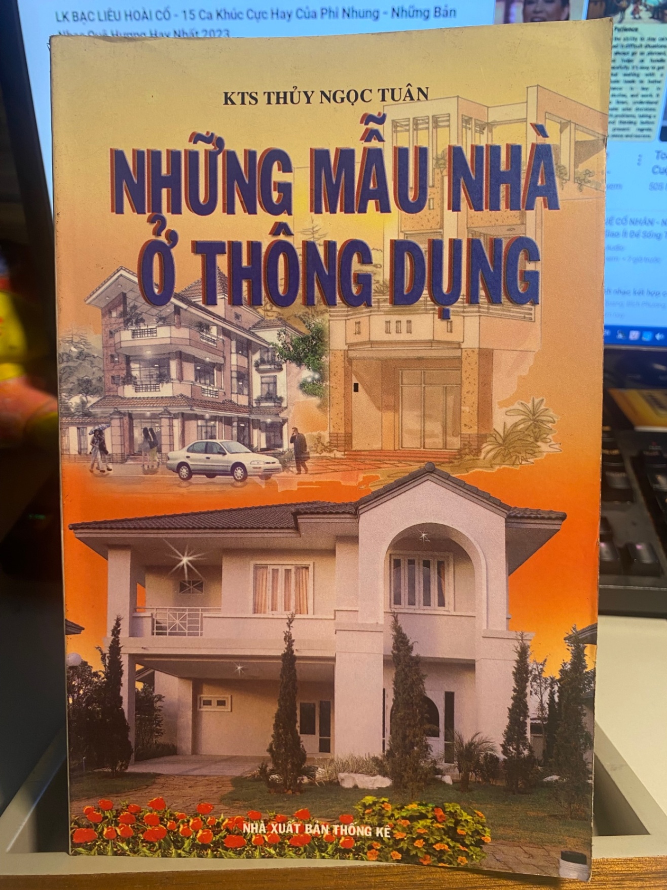 Những Mẫu Nhà Ở Thông Dụng- KTS Thuỷ Ngọc Tuân- NXB Thống Kê STB986