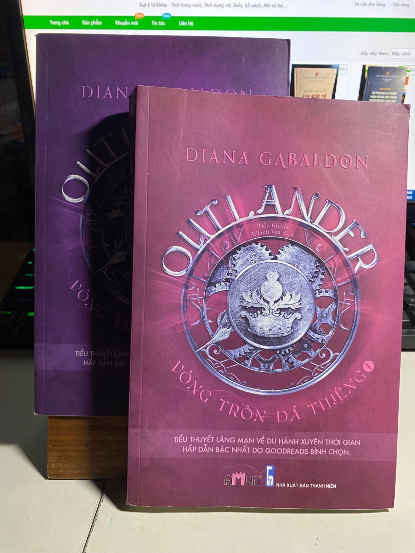 Outlander - Vòng Tròn Đá Thiêng - bộ 2 tập-Tác giả Diana Gabaldon-Tiểu thuyết STB746