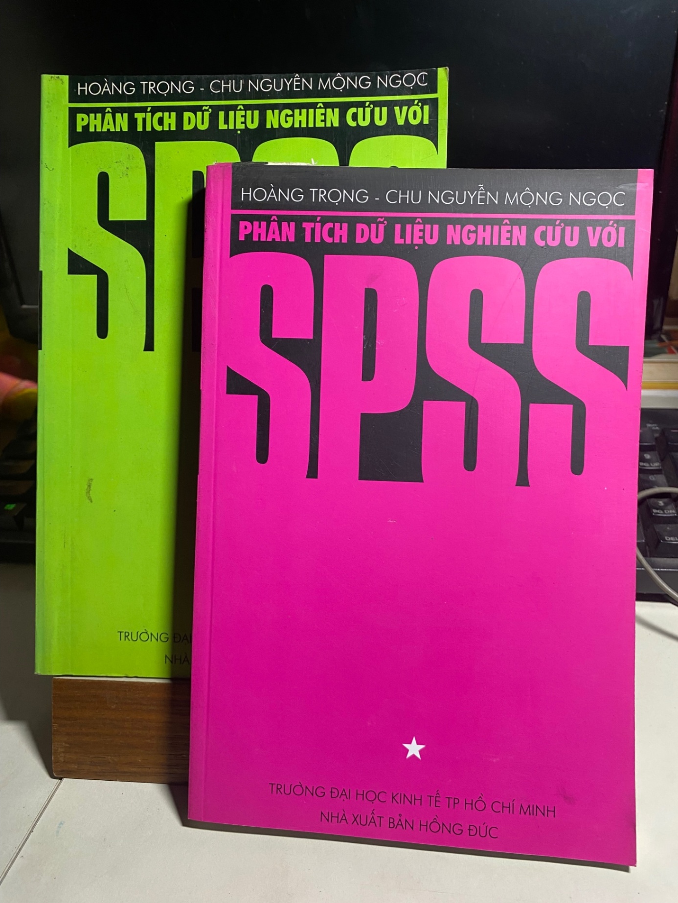 Phân Tích Dữ Liệu Nghiên Cứu với SPSS (tập 1-2) - Hoàng Trọng, Chu Nguyễn Mộng Ngọc- ĐH Kinh Tế Tp HCM STB868