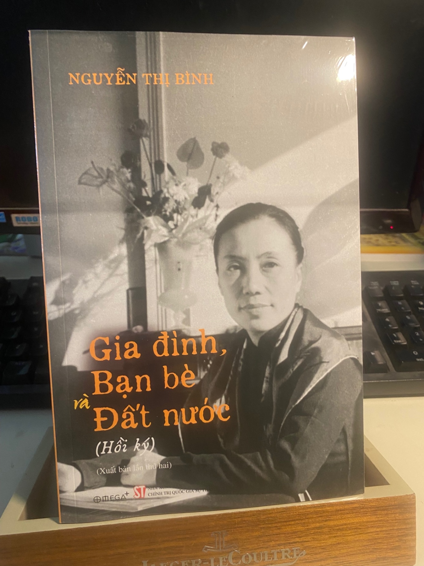 Gia Đình,Bạn Bè và Đất Nước- Hồi Ký Nguyễn Thị Bình- Sách mới nguyên seal-Omega phát hành- NXB Sự Thật năm xb 2025 STB1025