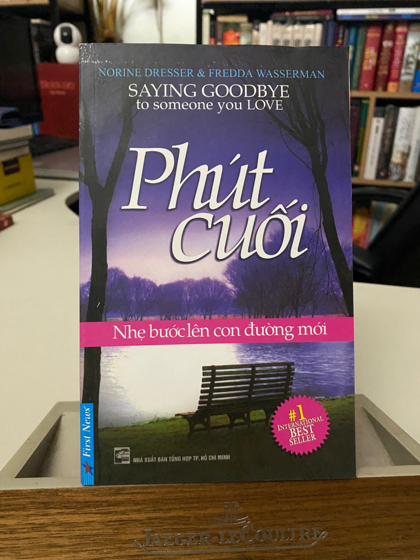 Phút Cuối - Nhẹ Bước Lên Con Đường Mới- sách lưu kho mới 90% STB537