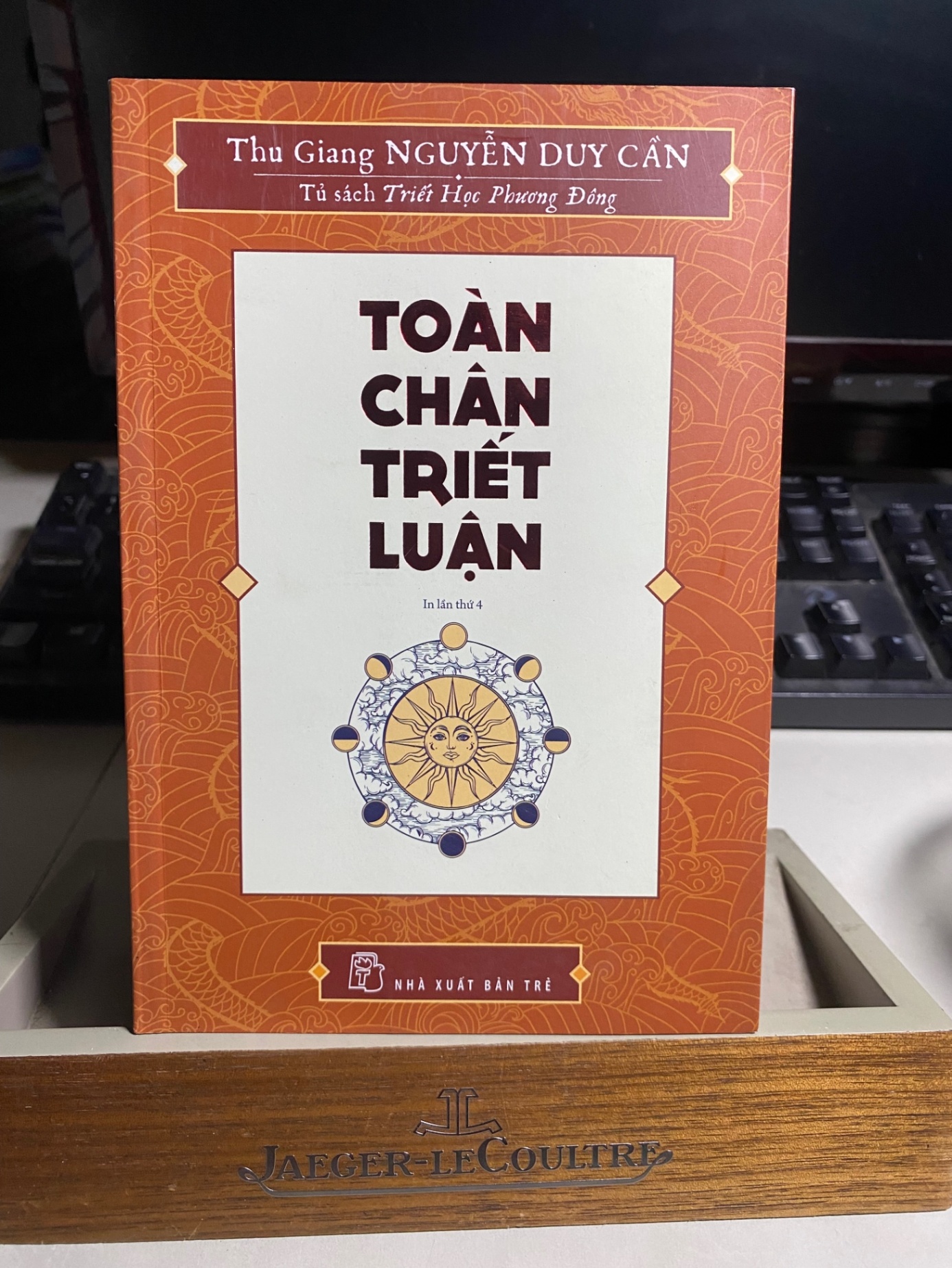 Toàn Chân Triết Luận- Thu Giang Nguyễn Duy Cần- NXB Trẻ 2019- Sách mới có trầy nhẹ gáy sách STB1092