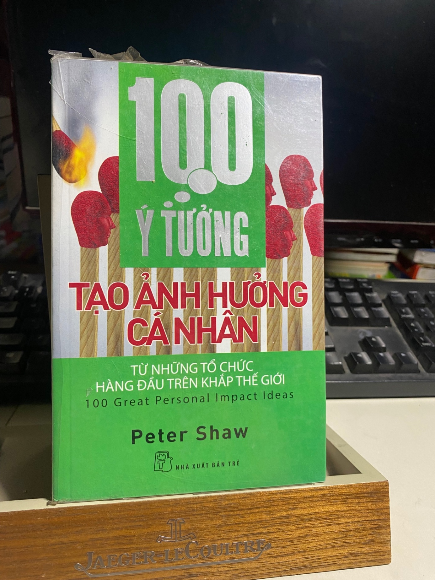 100 Ý Tưởng tạo ảnh hưởng cá nhân từ những tổ chức hàng đầu khắp trên thế giới- Peter Shaw- NXB Trẻ- sách lưu kho còn seal có ố cạnh STB1156
