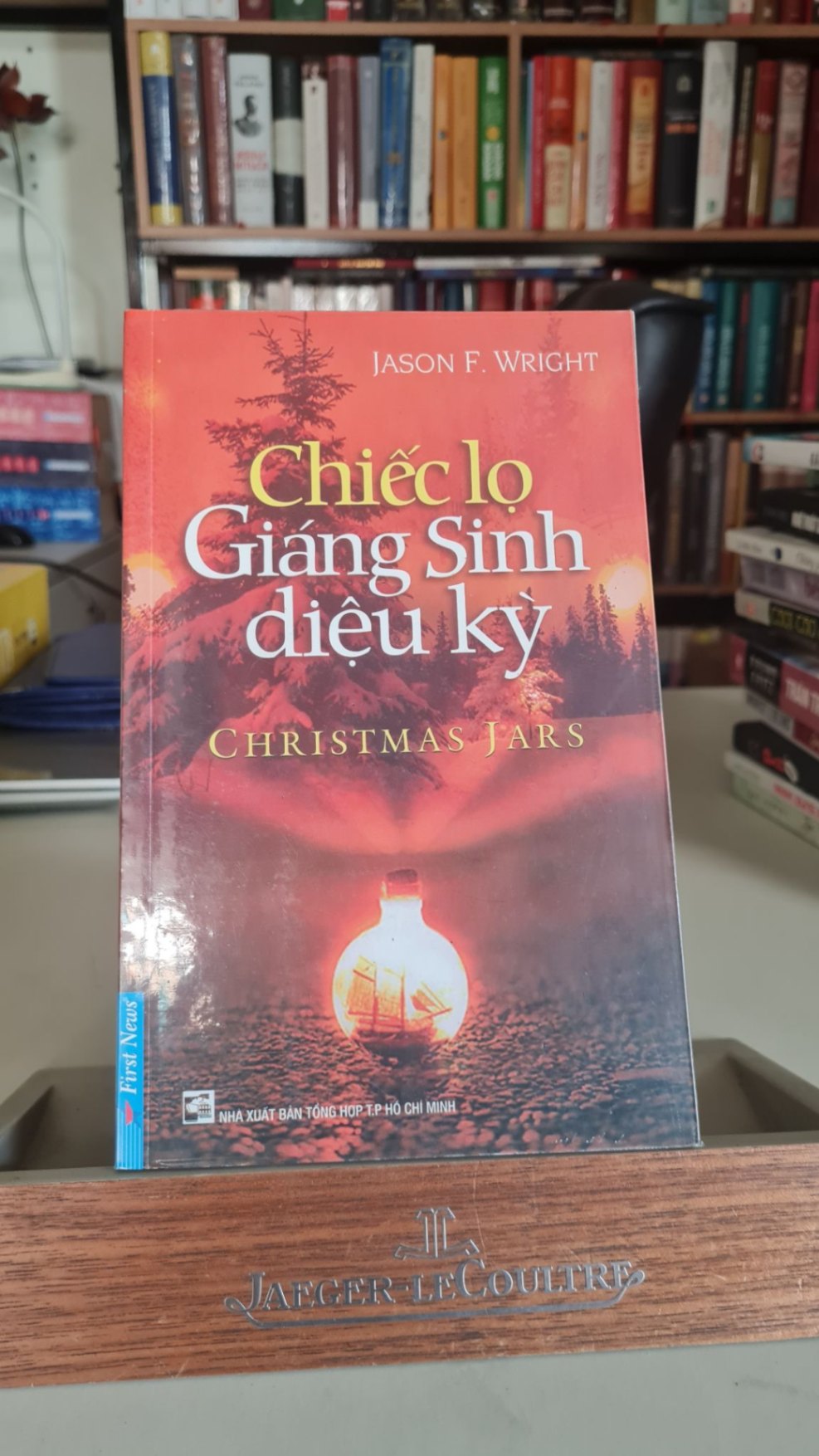 Chiếc lọ giáng sinh diệu kỳ mới 90% bẩn nhẹ 2010 Jason F.Wright [1301] SÁCH VĂN HỌC STB33