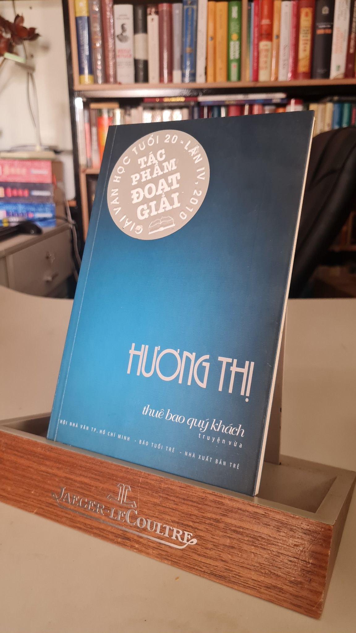 Thuê bao quý khách- Tác giả Hương Thị - sách mới 90%-NXB Trẻ 2010 STB351