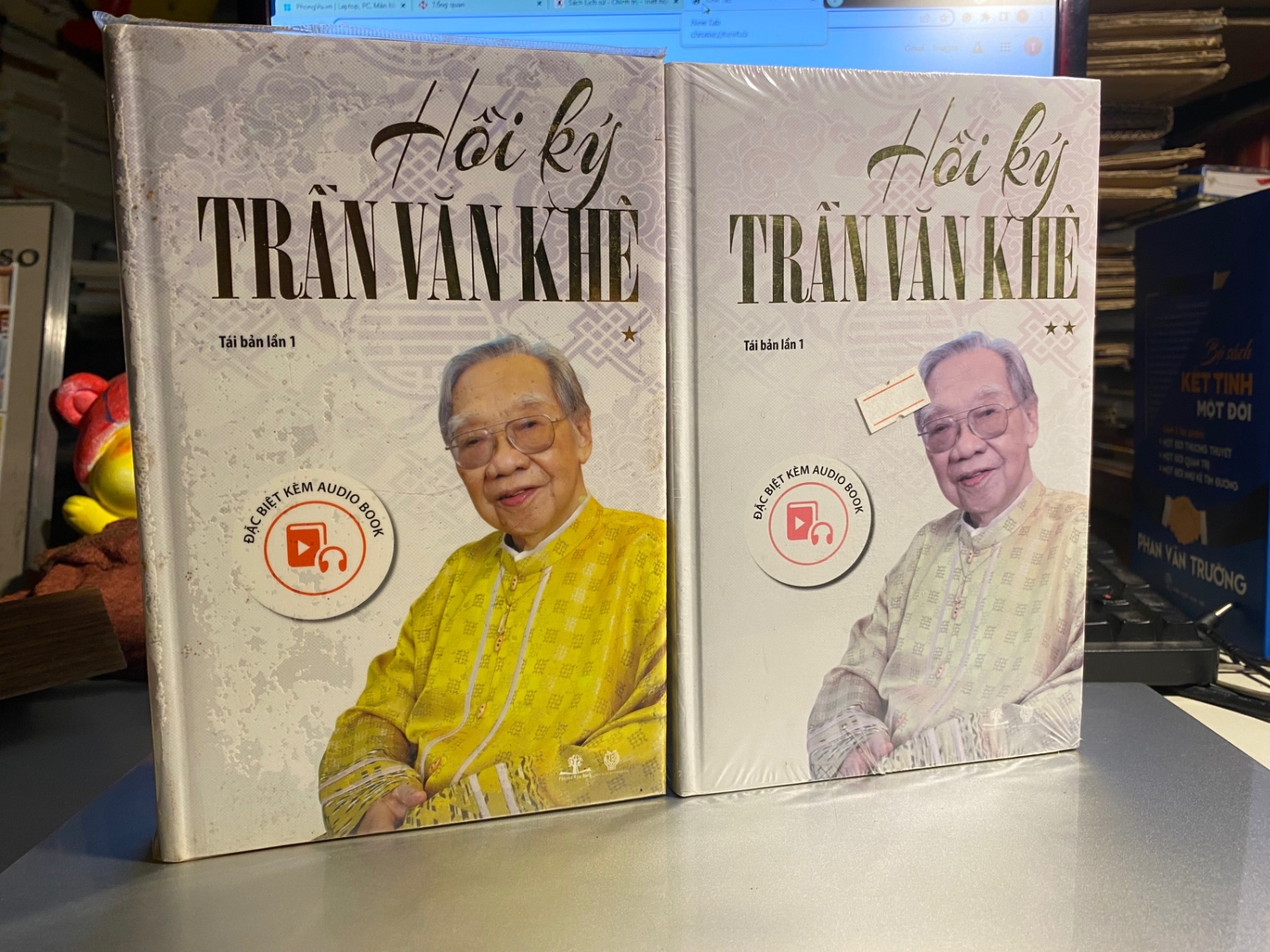 Trần Văn Khê (hồi ký) - Bộ 2 tập bìa cứng-Phương Nam phát hành- sách giấy xốp có ố cạnh theo thời gian- Tập 1 có chữ ký chủ cũ, tập 2 nguyên seal- Năm xb 2013 STB1036
