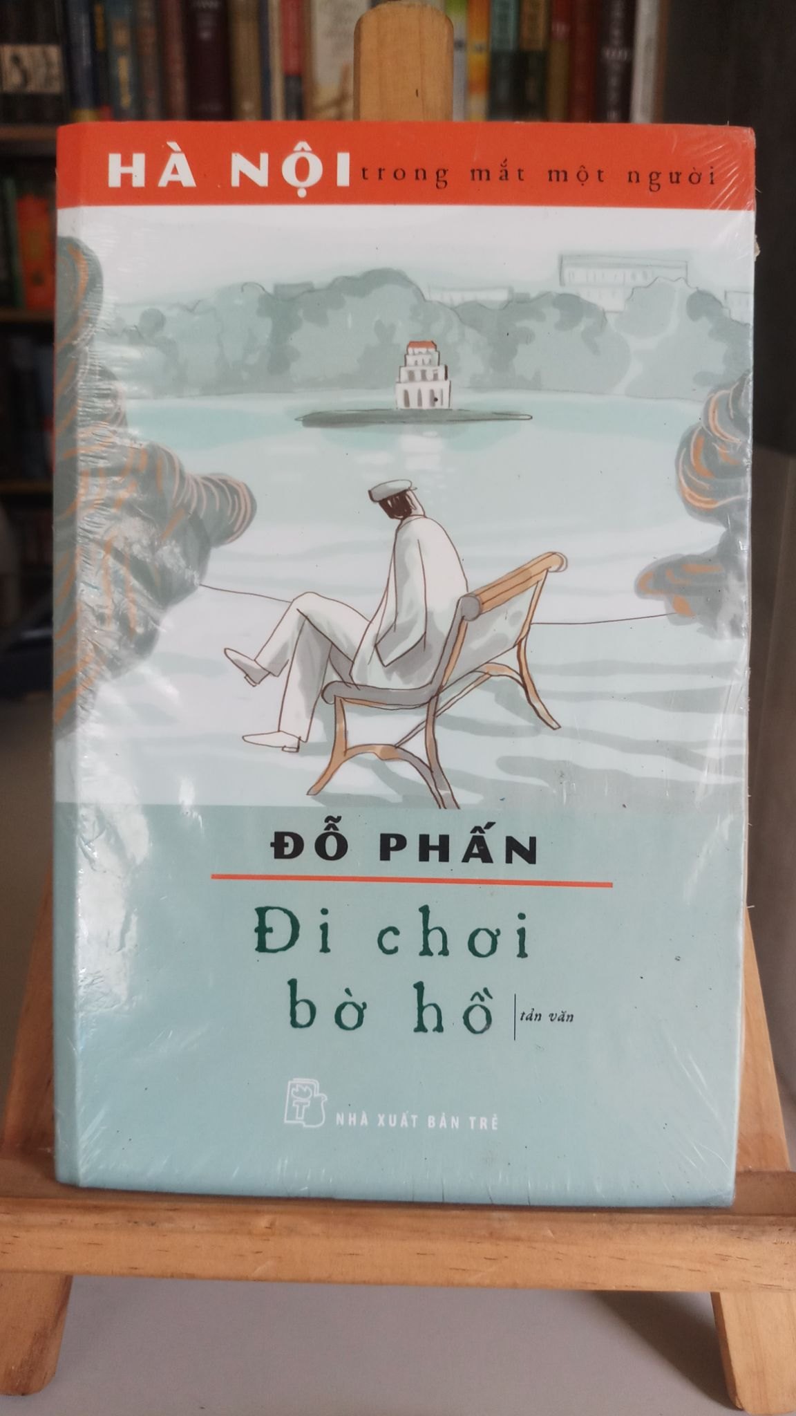 Đi chơi bờ hồ -lưu kho mới 90% - Đỗ Phấn [1301] SÁCH VĂN HỌC STB110