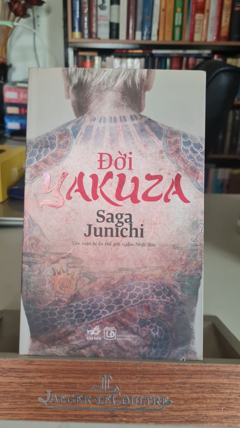Đời Yakuza mới 70% ố nhiều 2014 Saga Junichi [1301] SÁCH VĂN HỌC STB153