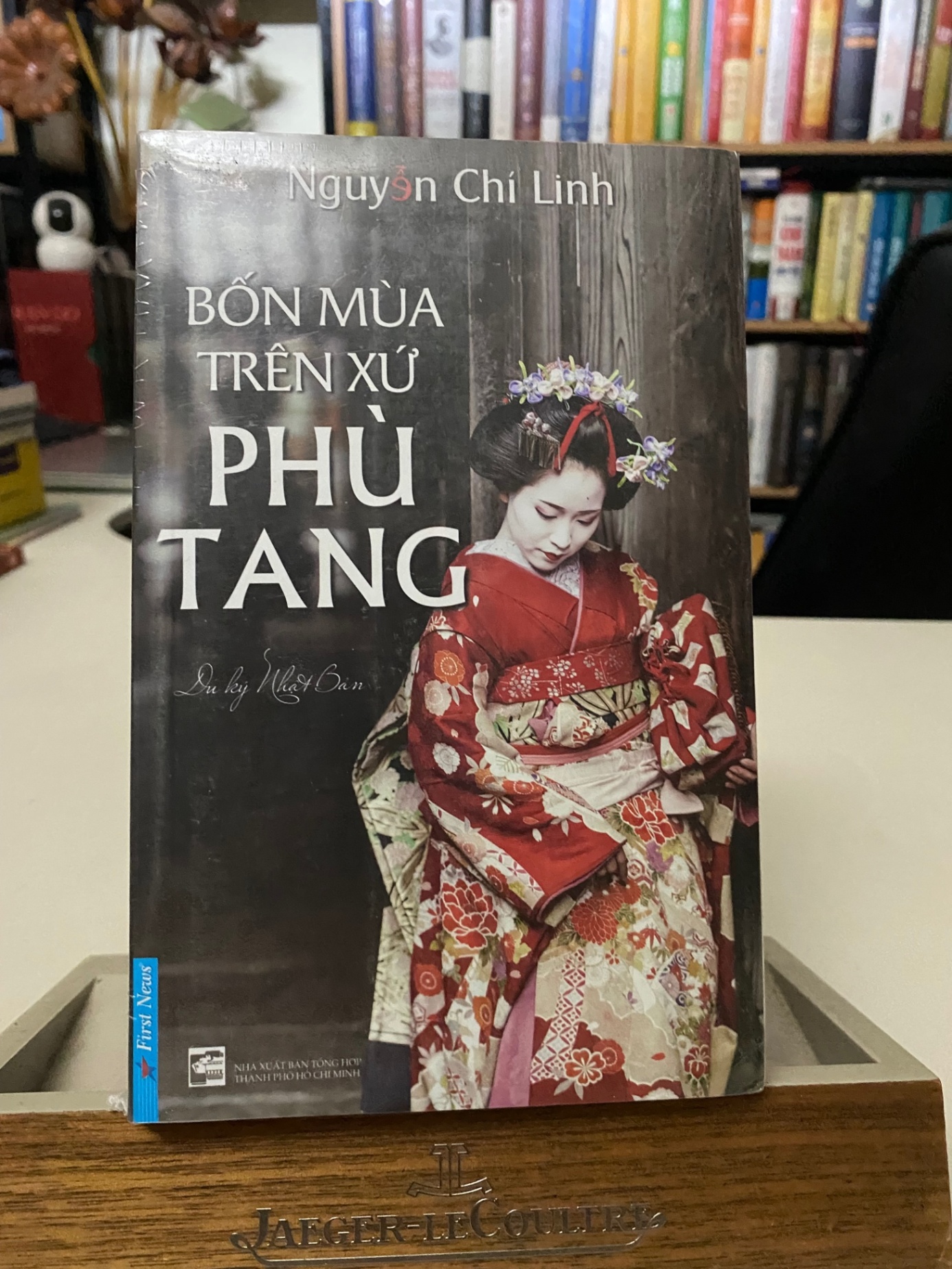 Bốn Mùa Trên Xứ Phù Tang- Nguyễn Chí Linh- Bút ký- Mới nguyên seal STB543