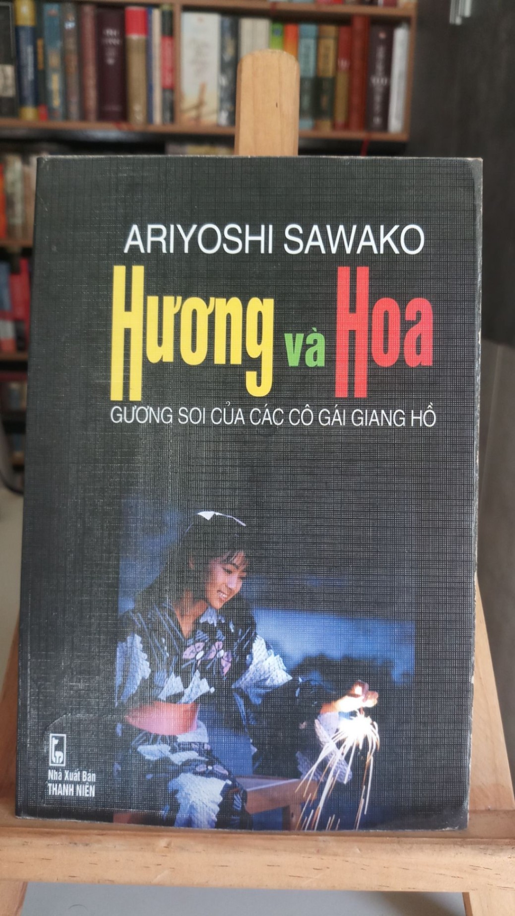 Hương và hoa-Sách mới 85% - 2004- Ariyoshi Sawako [1301] SÁCH VĂN HỌC STB127