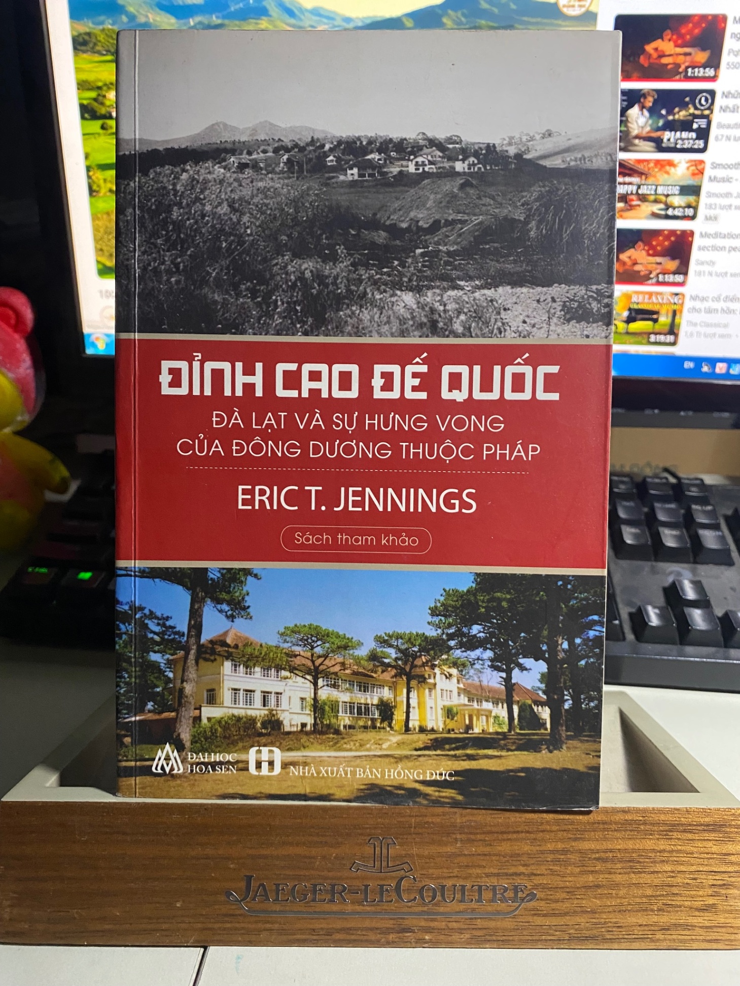 ĐỈNH CAO ĐẾ QUỐC- Tác giả: Eric T. Jennings- Sách mới 90% STB636