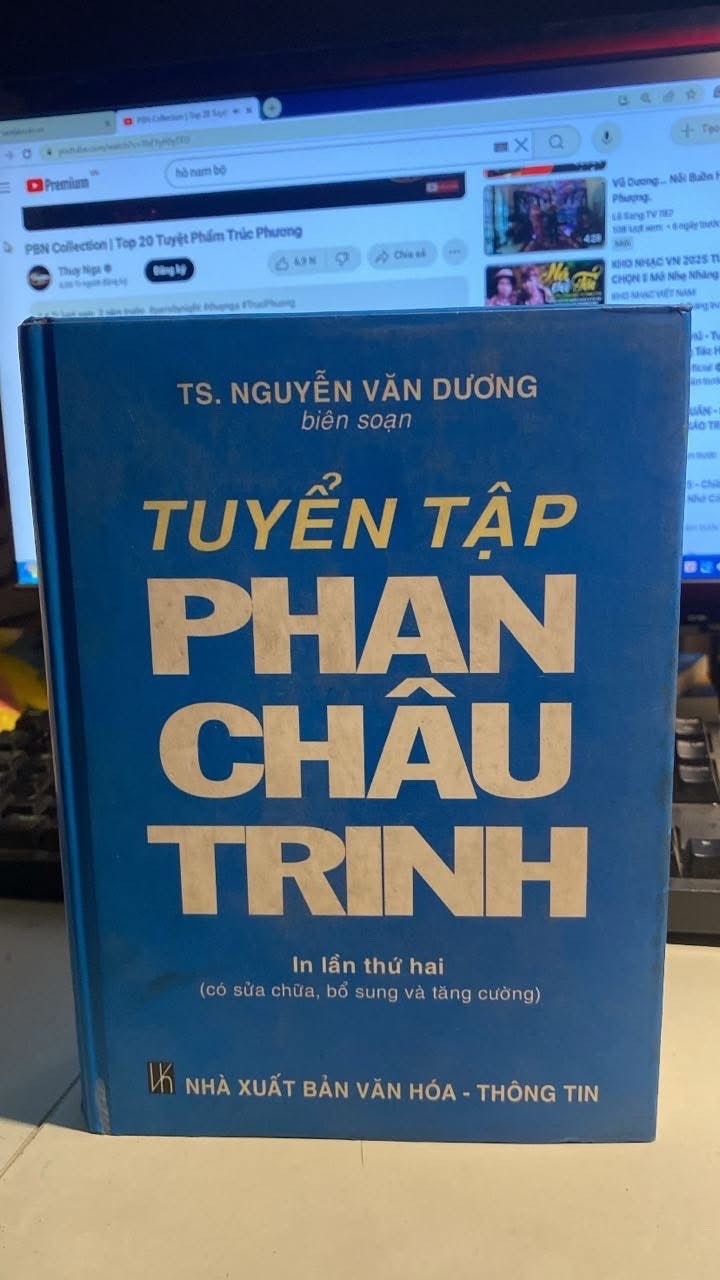 Tuyển Tập Phan Châu Trinh (Bìa Cứng) TS. NGUYỄN VĂN DƯƠNG(Biên soạn) -Thể loại: Văn học Xuất bản: 11/2006 -Trọng lượng: 1300 gr -NXB: Văn Hóa Thông Tin- Số trang: 1264 Trang-Kích thước 14,5x20,5 STB1023