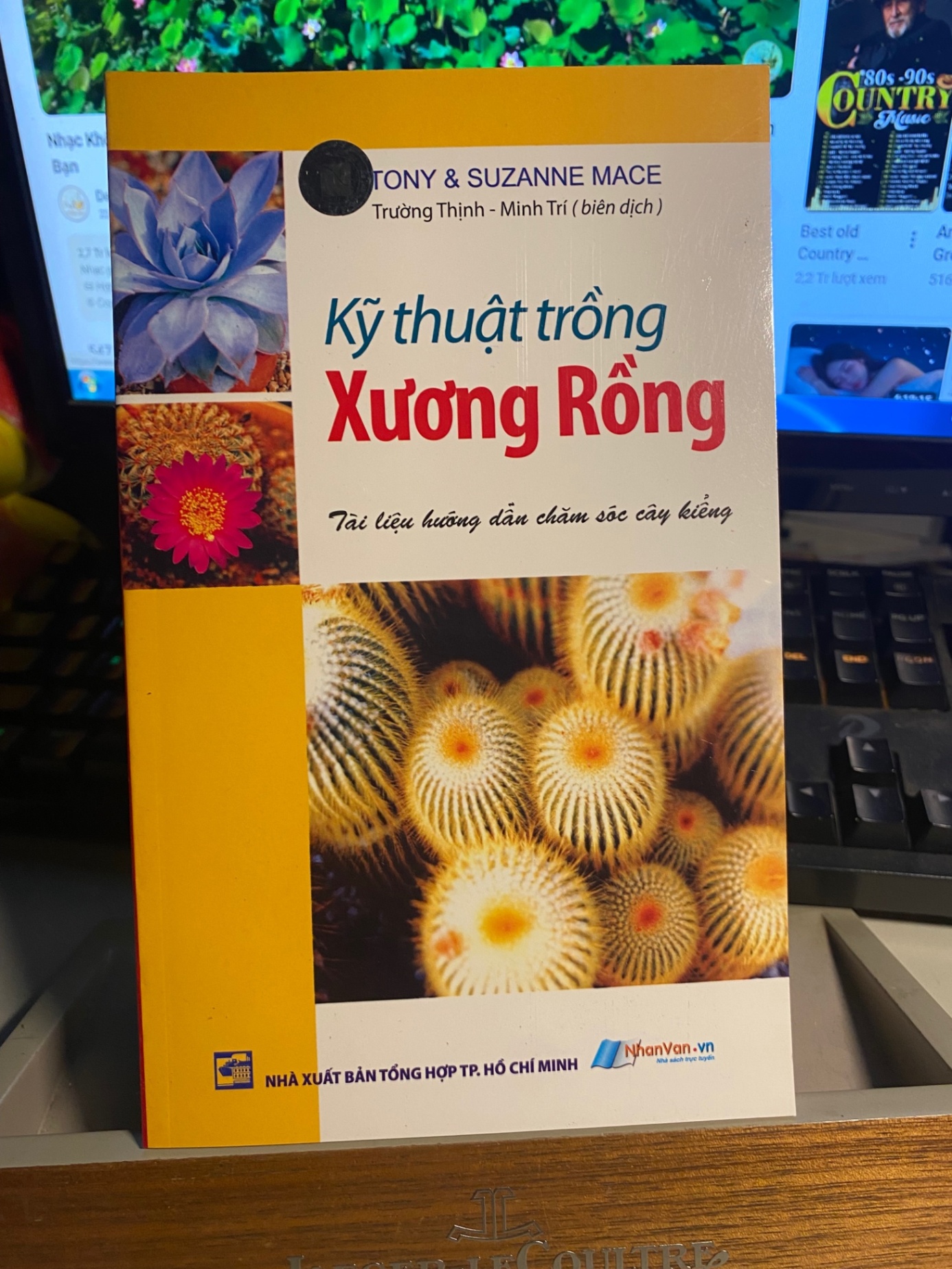 Kỹ Thuật Trồng Xương Rồng- Tony & Suzanne Mace STB587