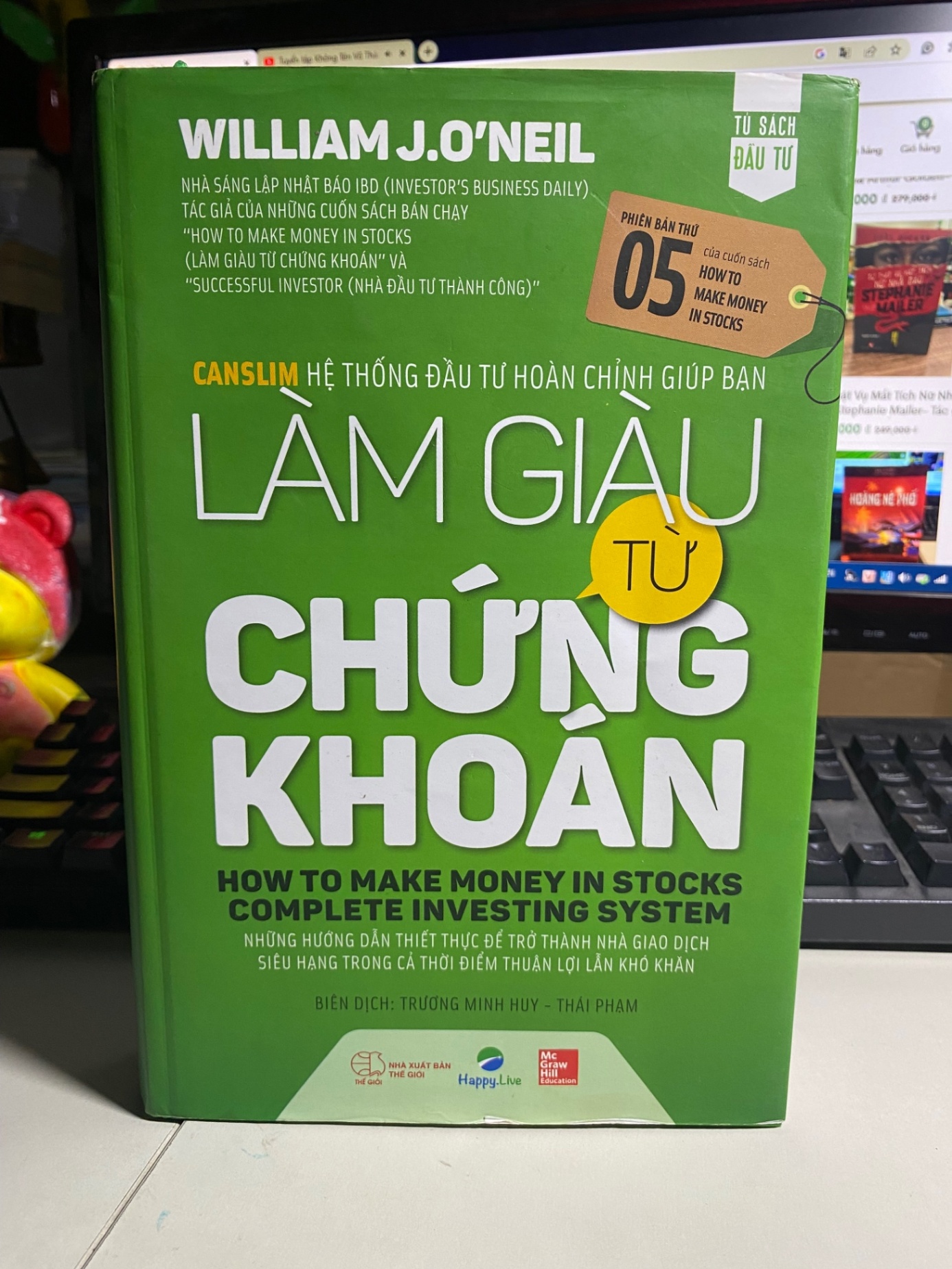 Làm giàu từ chứng khoán- Tác giả W.J.O’Neil- Bìa cứng- Sách chưa qua sử dụng độ mới 95% STB634