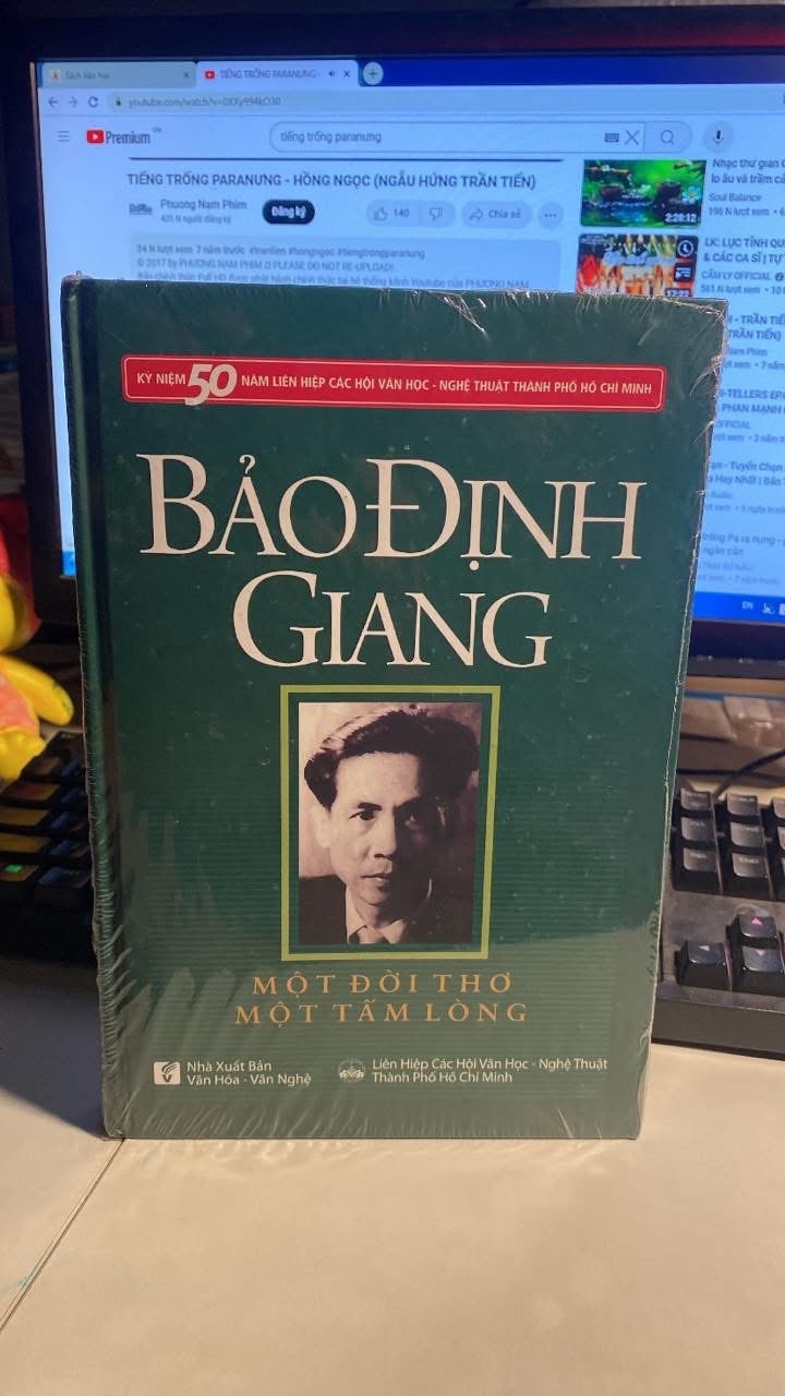 Bảo Định Giang Một đời thơ- Một tấm lòng ( bìa cứng) STB693