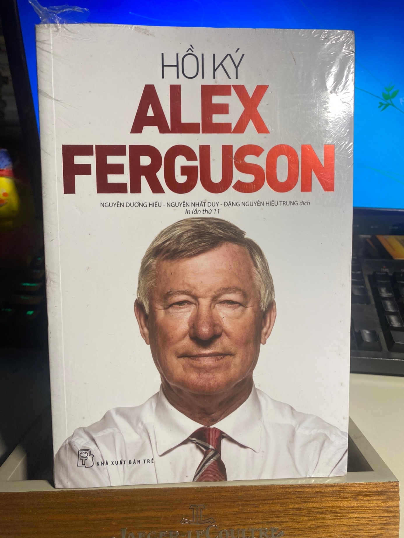 Hồi Ký Alex Ferguson -Tác giả: Alex Ferguson- Sách lưu kho còn seal có ố cạnh STB1017