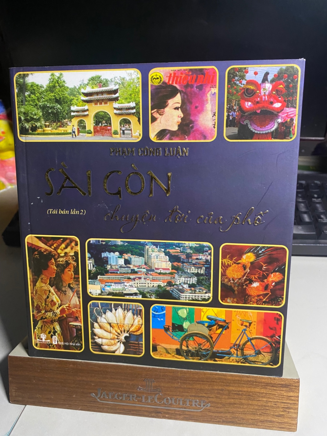 Sài Gòn Chuyện Đời Của Phố (2015)- Phạm Công Luận- sách in trên giấy láng,ảnh màu- Sách mới 90% STB1063