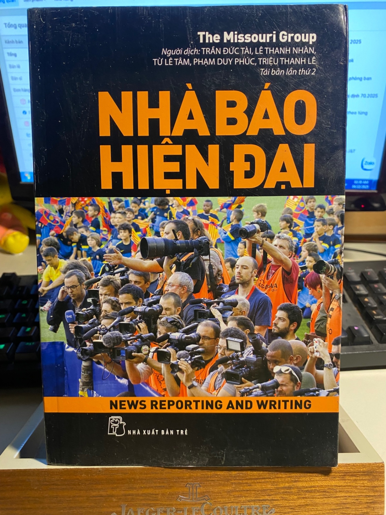Nhà Báo Hiện Đại-Tác giả: The Missouri Group-Người Dịch: Trần Đức Tài -NXB:Trẻ -Năm XB:09/2014- Sách mới 90% STB963