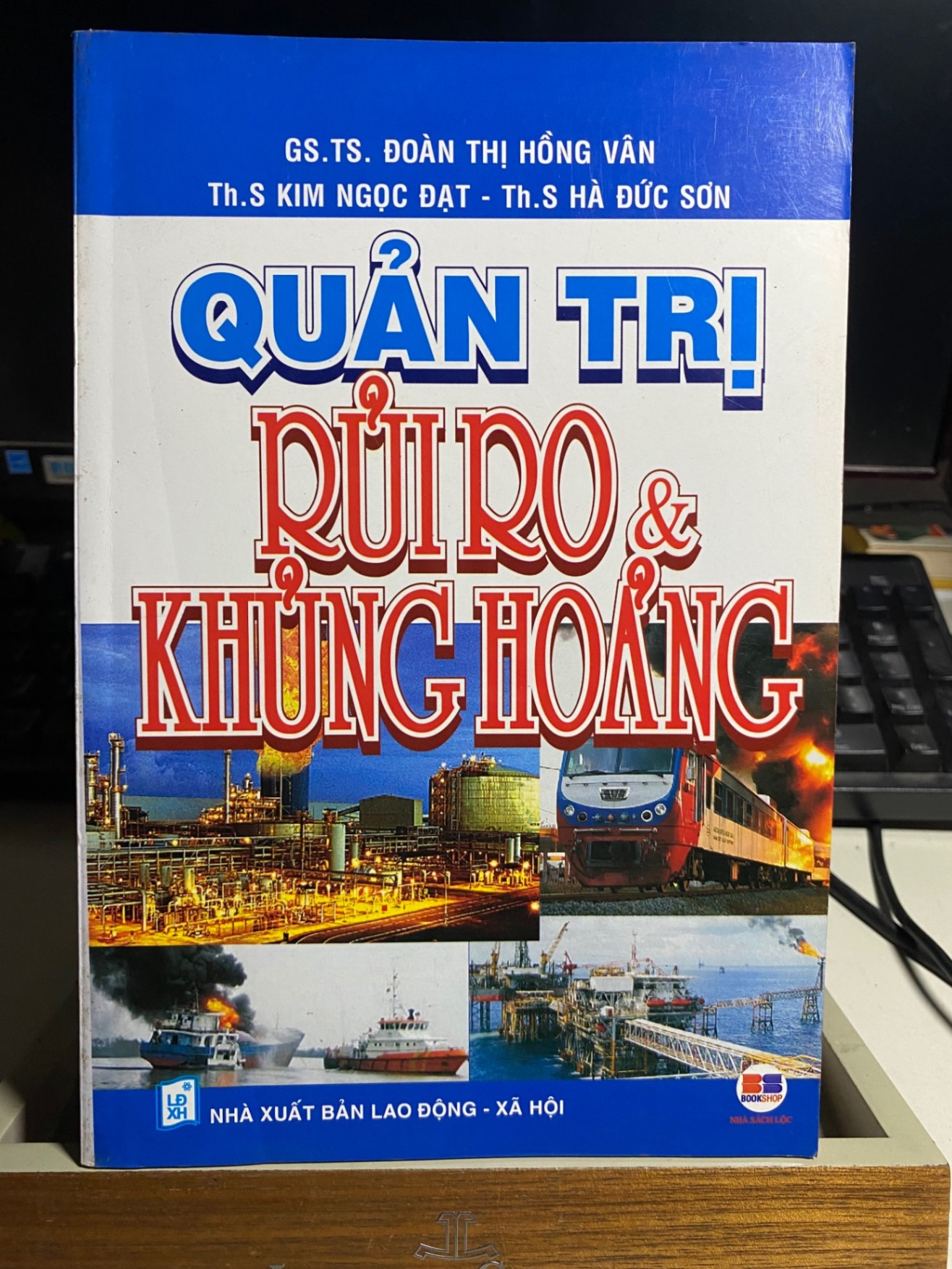 Quản Trị Rủi Ro và Khủng Hoảng- GS TS Đoàn Thị Hồng Vân STB882