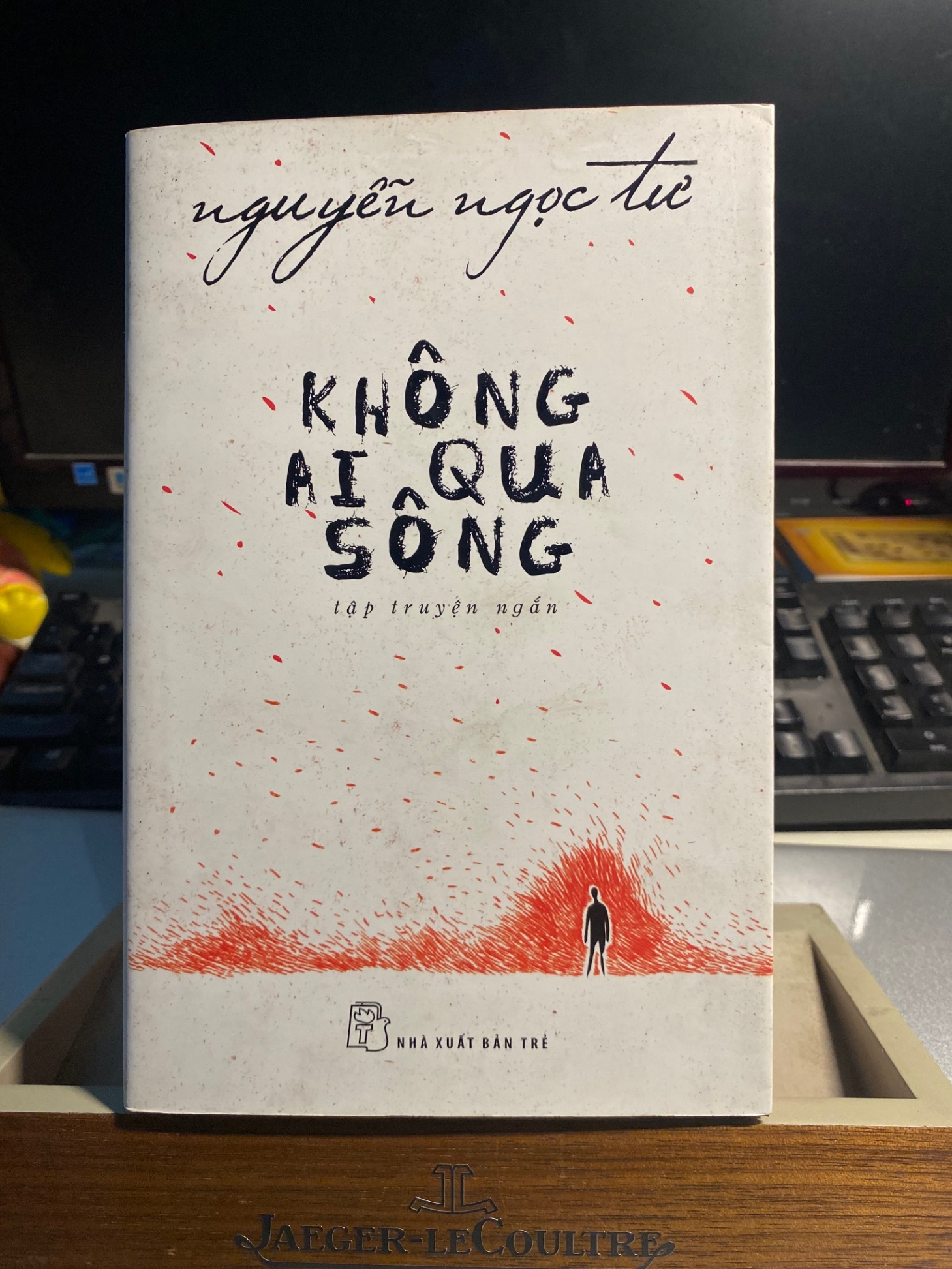 Không ai qua sông-Sách lưu kho có ố- 2016 -Nguyễn Ngọc Tư [2001] SÁCH VĂN HỌC STB263