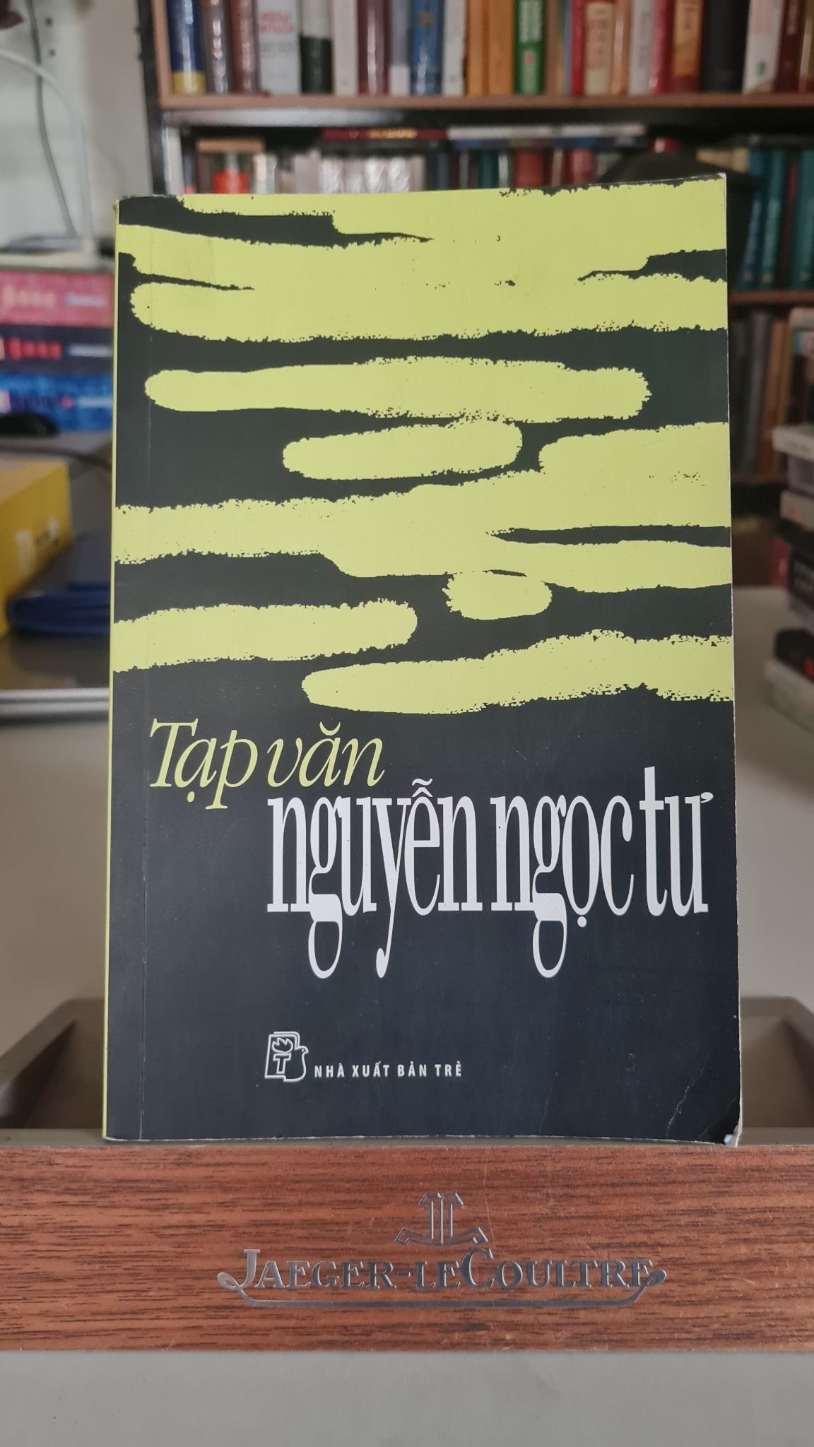 Tạp văn Nguyễn Ngọc Tư mới 80% ố nhiều 2015 Nguyễn Ngọc Tư [1301] SÁCH VĂN HỌC STB36