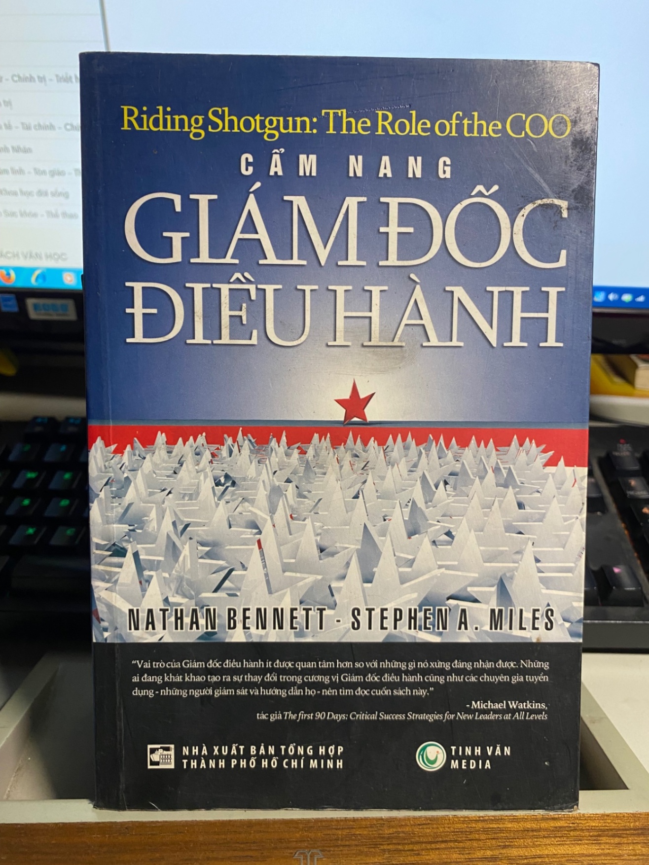 Cẩm Nang Giám Đốc Điều Hành-Tác giả Nathan Bennett, Stephen AMiles- NXB Tổng hợp TP.HCM-Năm XB :06-2012-Kích Thước Bao Bì: 21 x 14cm-Số trang: 291 STB906