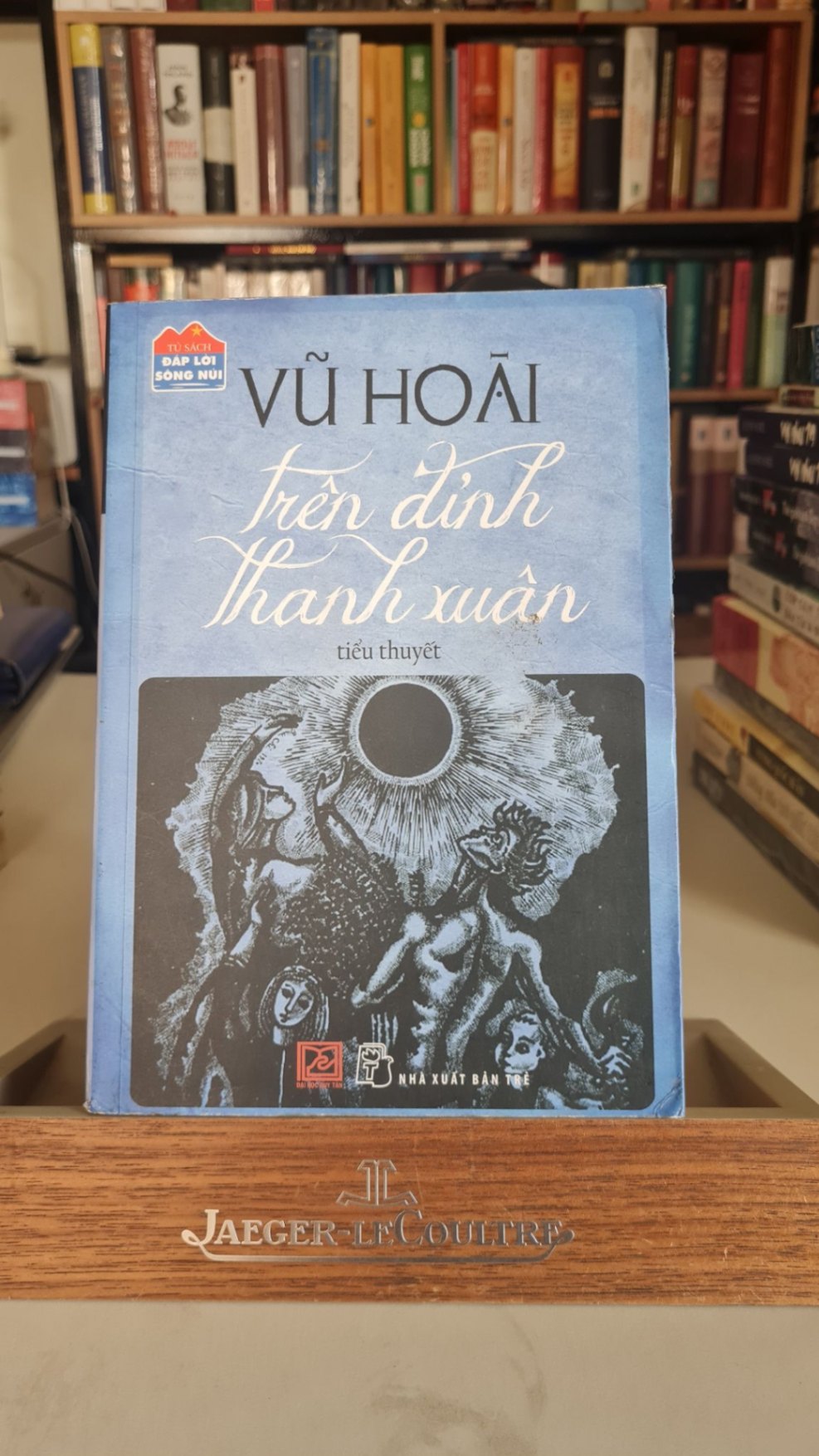 Trên đỉnh thanh xuân-sách lưu kho có ố mới 85%- 2012- Vũ Hoài [2001] SÁCH VĂN HỌC STB414