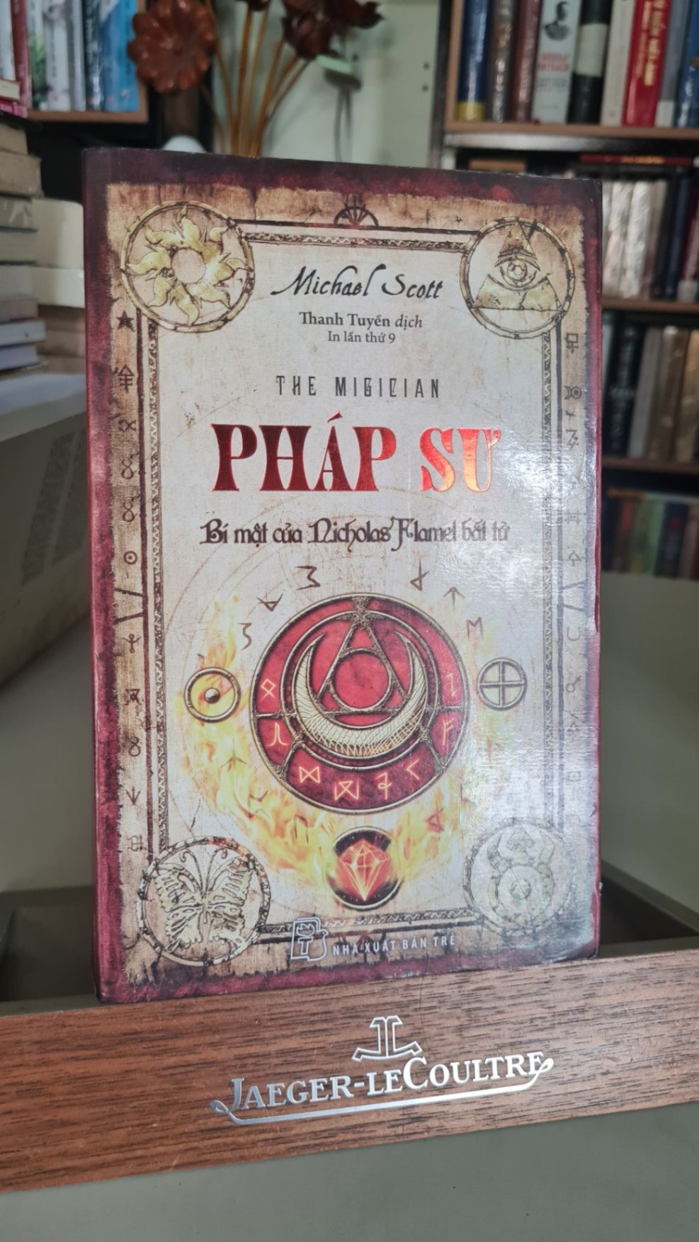 Pháp sư bí mật của Nicholasflamel bất tử-Sách lưu kho, giấy xốp, có ố- 2018- Michael Scott [2001] SÁCH VĂN HỌC STB259