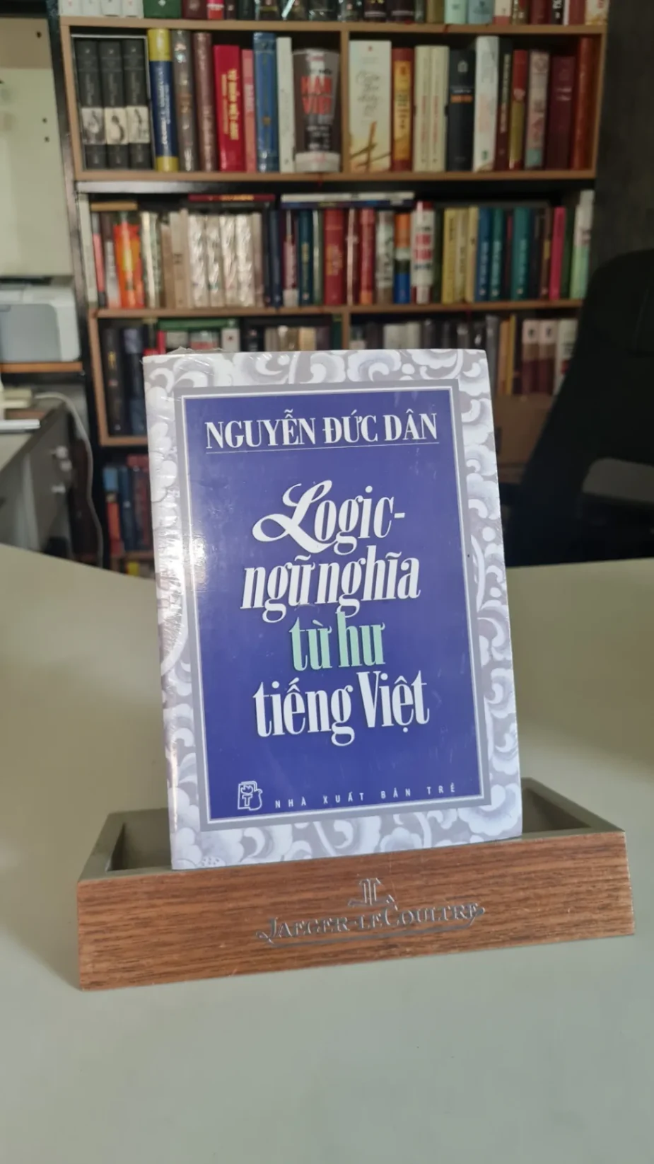 Logic ngữ nghĩa từ hư tiếng Việt -mới 95% có bọc sách Nguyễn Đức Dân [2001] STB308