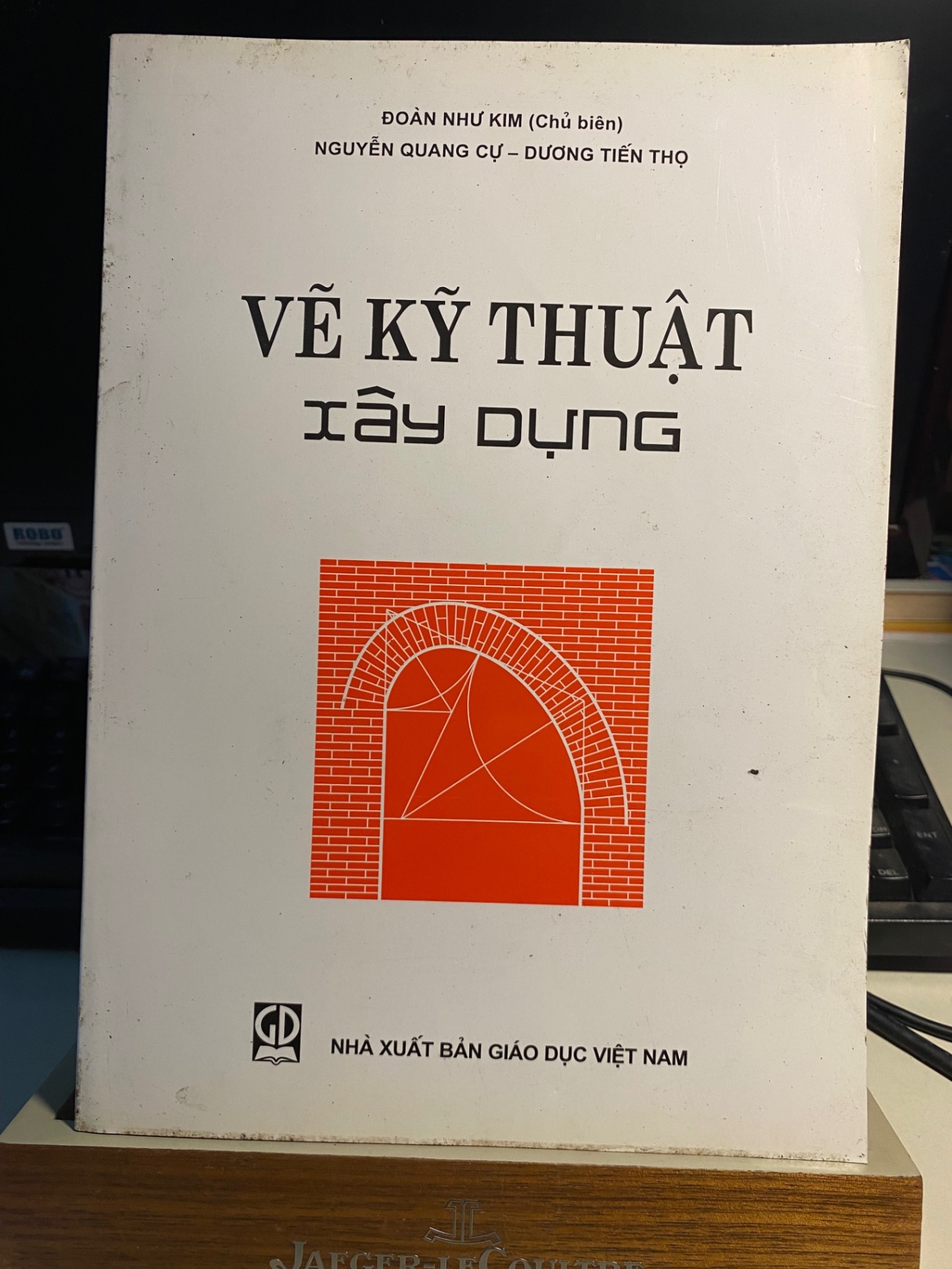 Vẽ Kỹ Thuật Xây Dựng- Đoàn Như Kim chủ biên- NXB Giáo Dục năm 2016 STB924