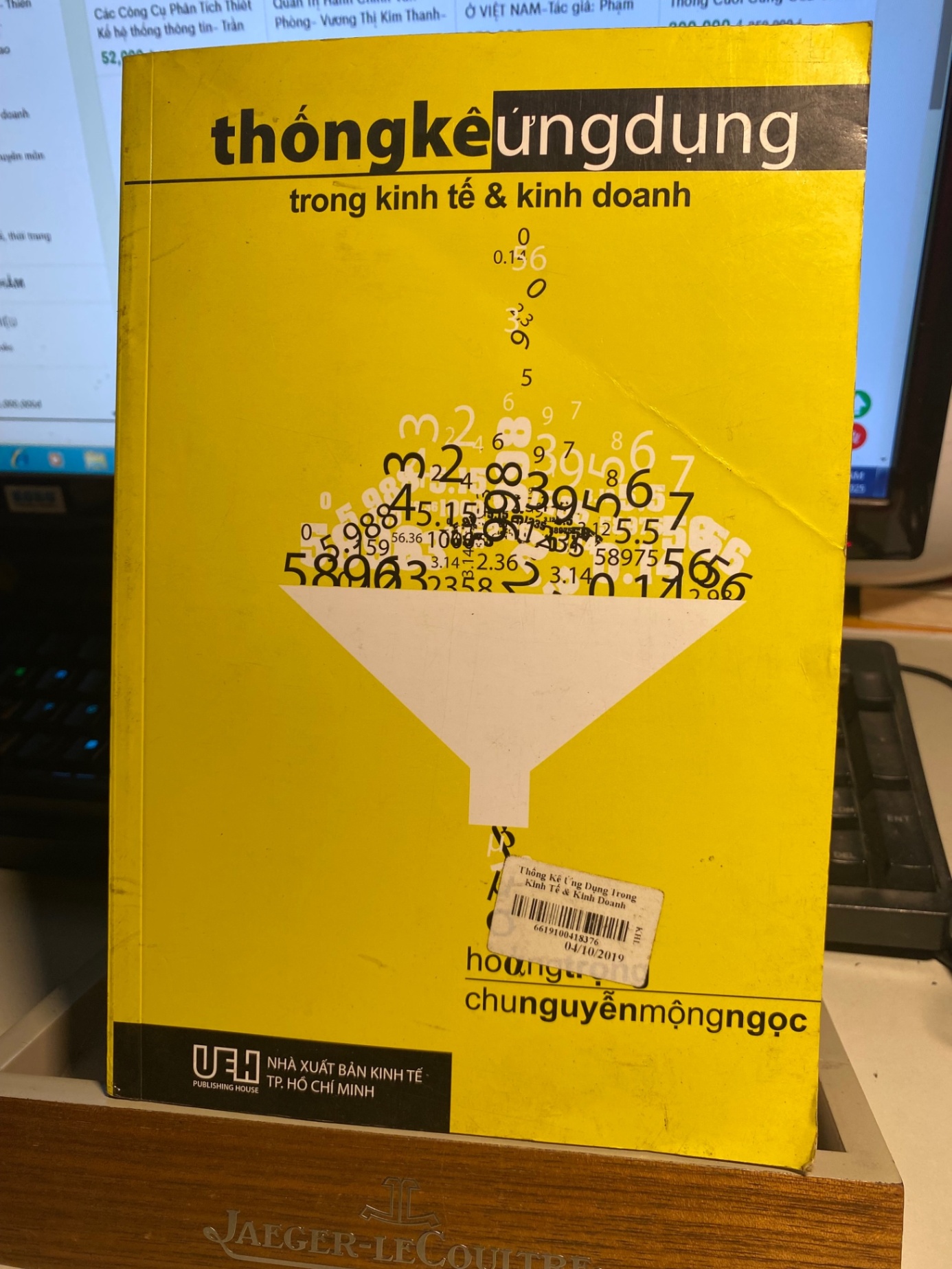 Thống Kê Ứng Dụng trong kinh tế và kinh doanh- Hoàng Trọng, Chu Nguyên Mộng Ngọc- sách lưu kho mới 90% STB835