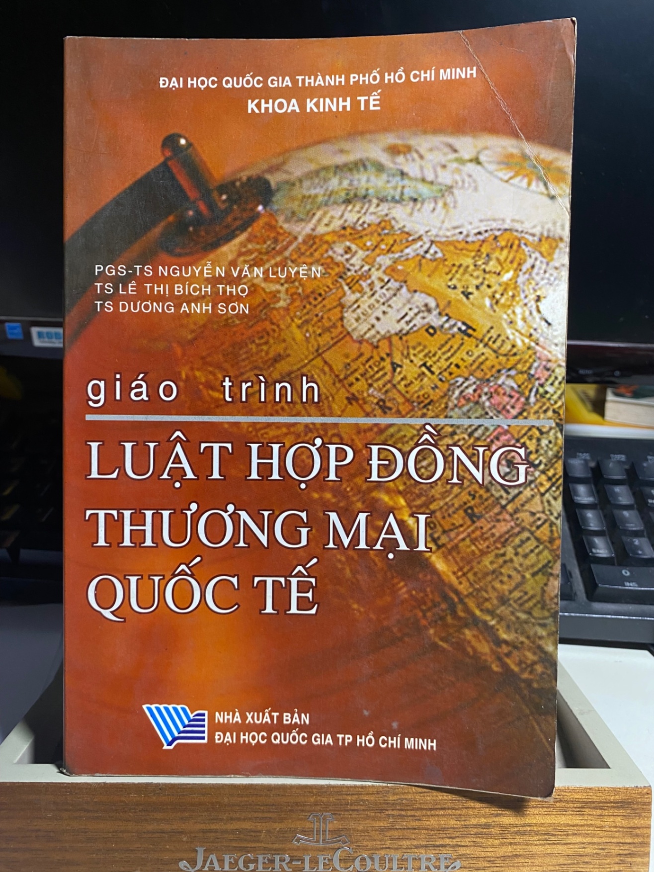 Giáo Trình Luật Hopej Đồng Thương Mại Quốc Tế- ĐHQG Tp HCM STB805