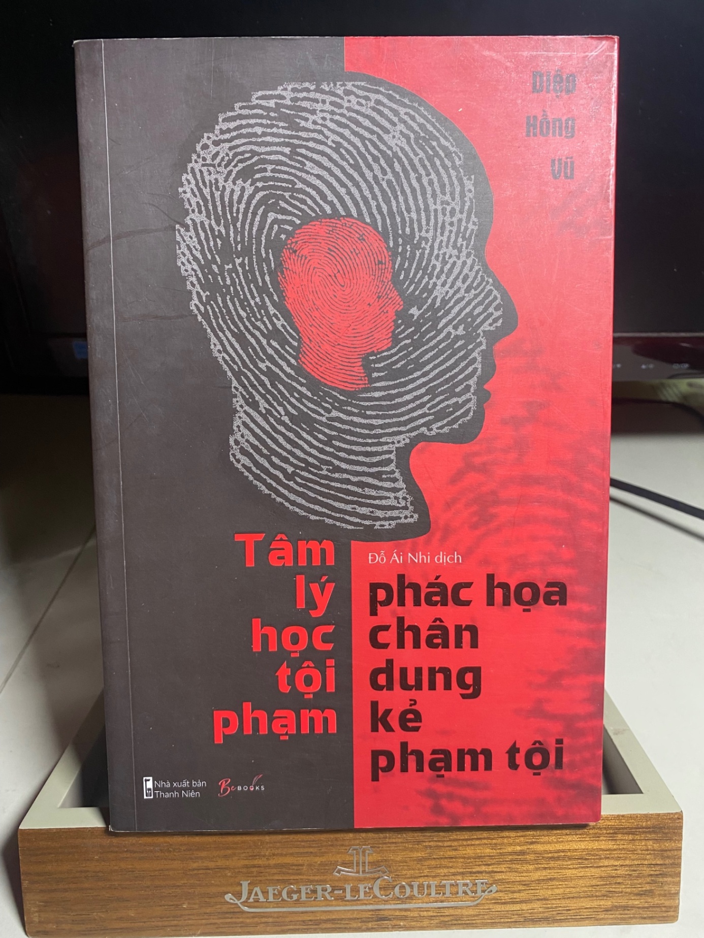 Tâm Lý Học Tội Phạm - Phác Họa Chân Dung Kẻ Phạm Tội -Tác giả Diệp Hồng Vũ -NXB Thanh Niên-Năm XB 2021 -Kích Thước Bao Bì d24 x 16 cm x 1.4 -Số trang 280 -Hình thức: Bìa Mềm - Sách mới 95% STB1415