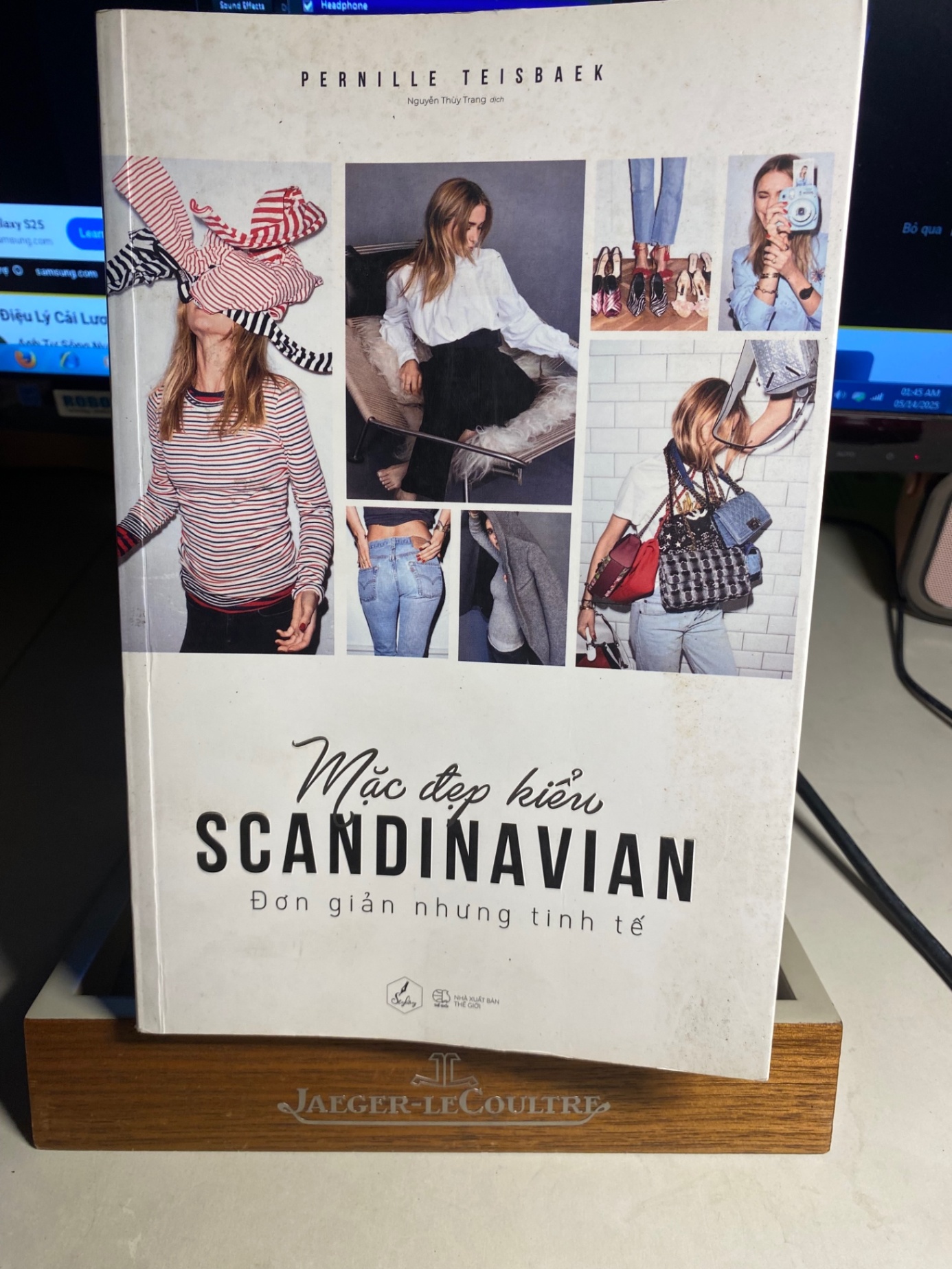 Mặc đẹp kiều Sacndinavian Đơn giản nhưng tinh tế- Tác giả :Pernille Teisbaek - NXB Thế giới 2019- Sách qua sử dingj chất lượng tốt, có hightlight STB1549