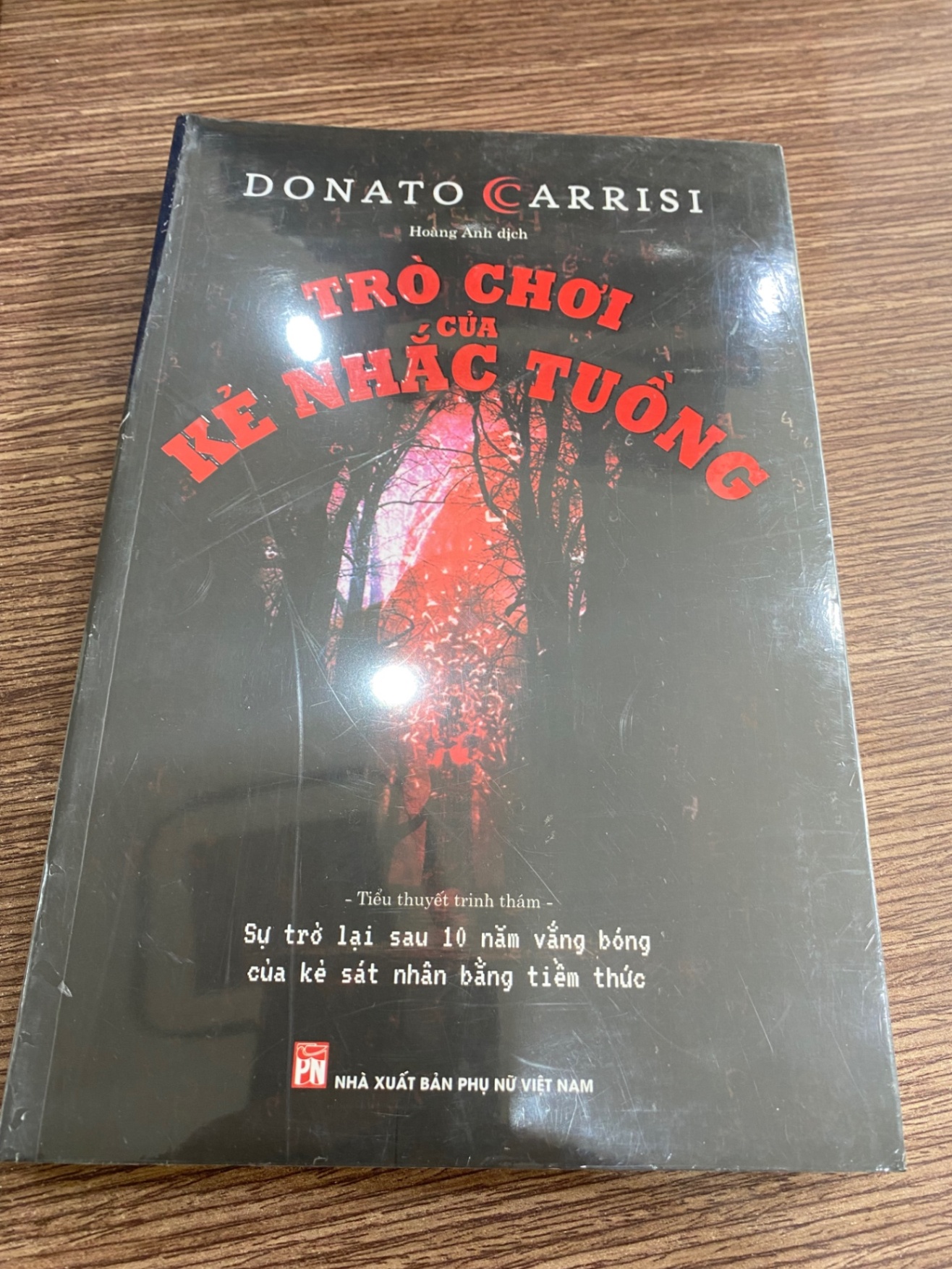 Trò Chơi Của Kẻ Nhắc Tuồng-Tác giả Donato Carris - Tiểu thuyết trinh thám STB656