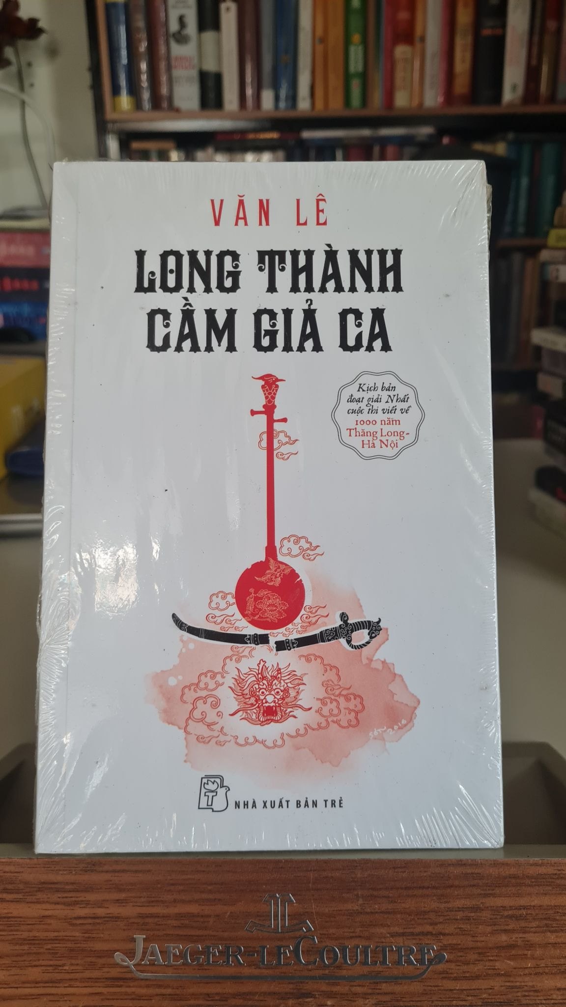 Long thành cầm giả ca- mới 95% có bọc sách- Văn Lê [2001] SÁCH VĂN HỌC STB194