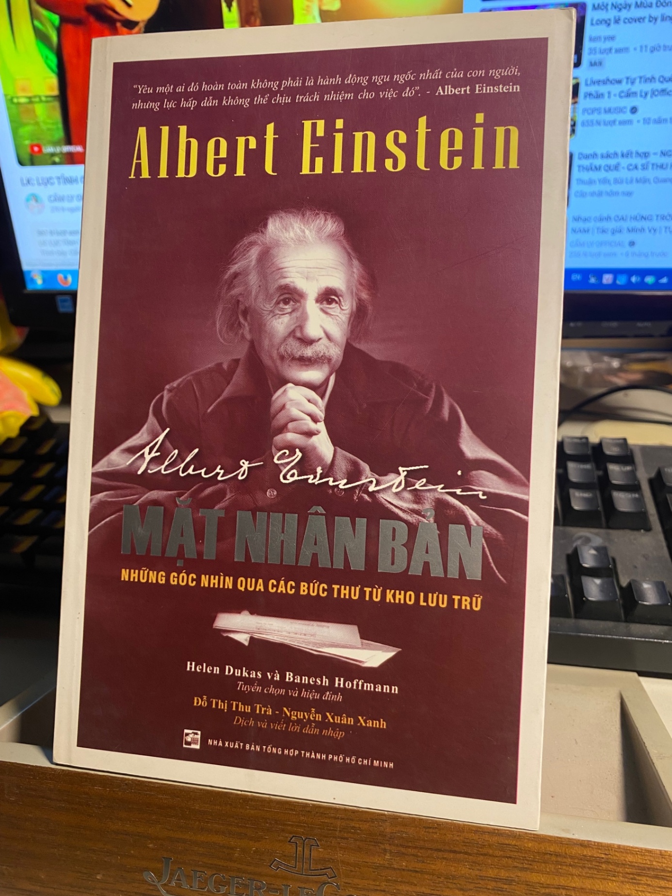 Mặt Nhân Bản Albert Einstein-Tác giả Hellen Dukas , Banesh Hoffmann STB695