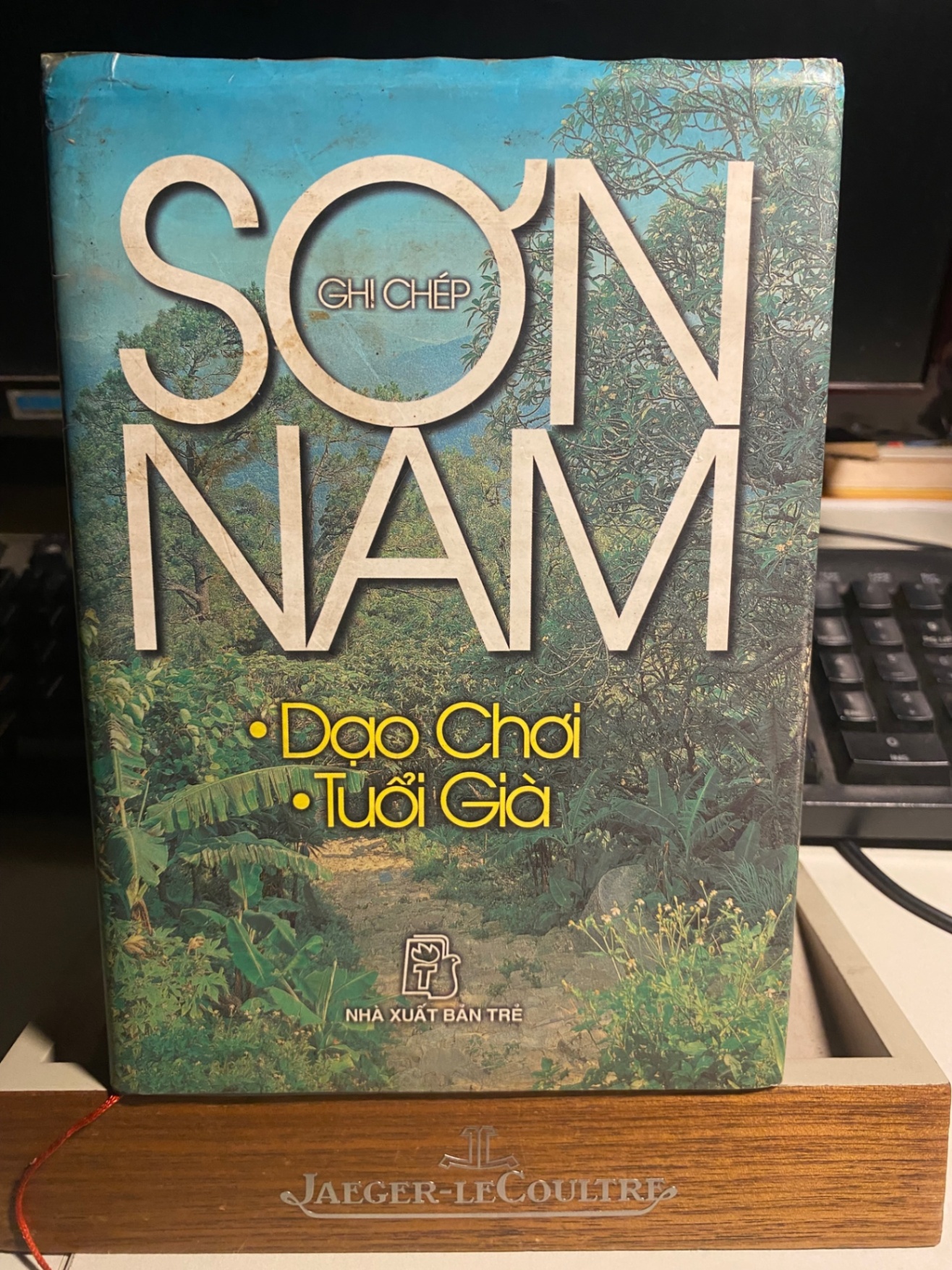 Sơn Nam ghi chép-Dạo Chơi, Tuổi Già- Bìa cứng,NXB Trẻ,Năm xb 2006- Sách mới 85% STB918