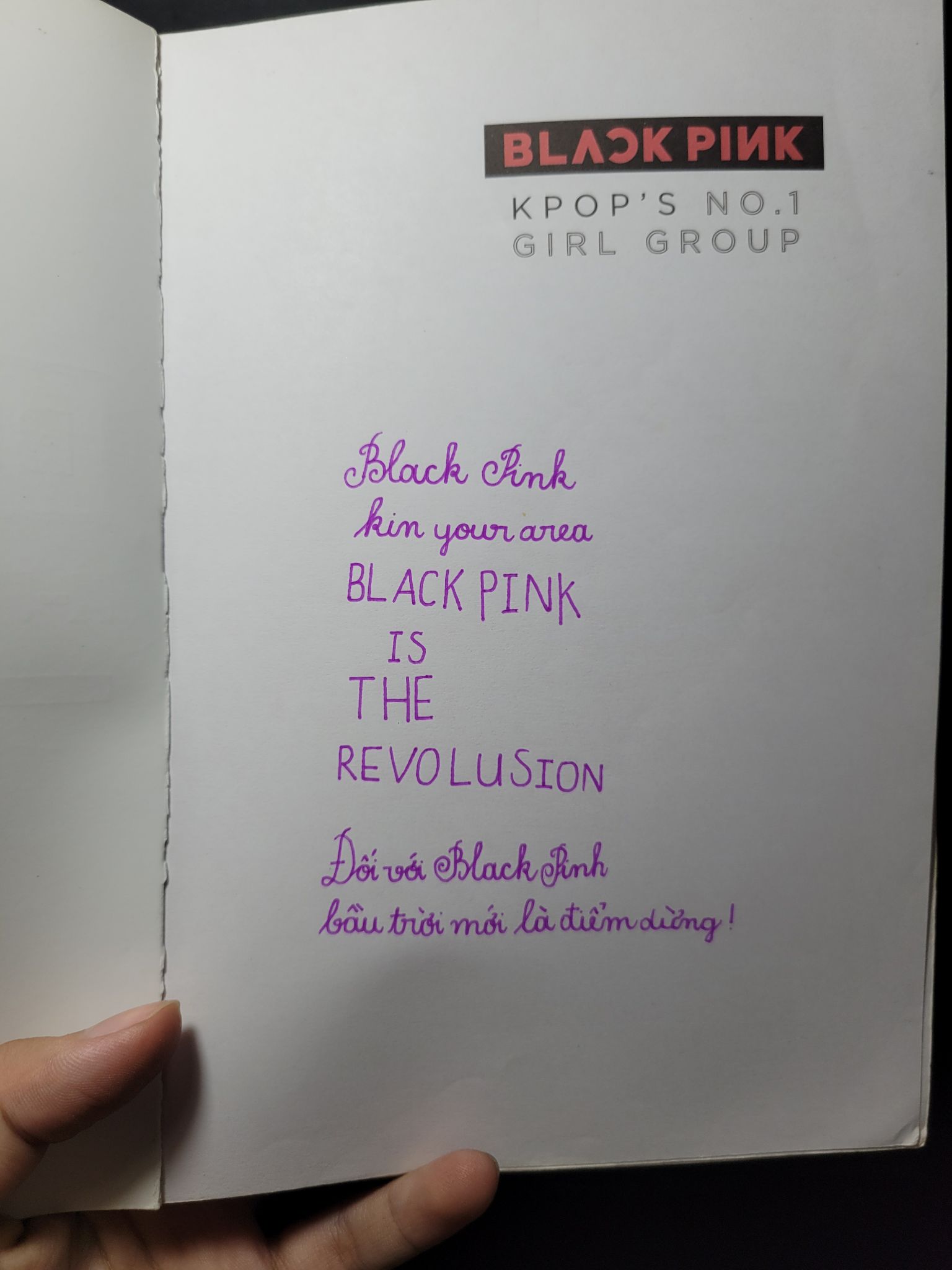 Blackpink Kpop's No.1 girl group mới 80% bẩn áo bìa, có chữ viết 2020 Adrian Besley HCM2205 DANH NHÂN