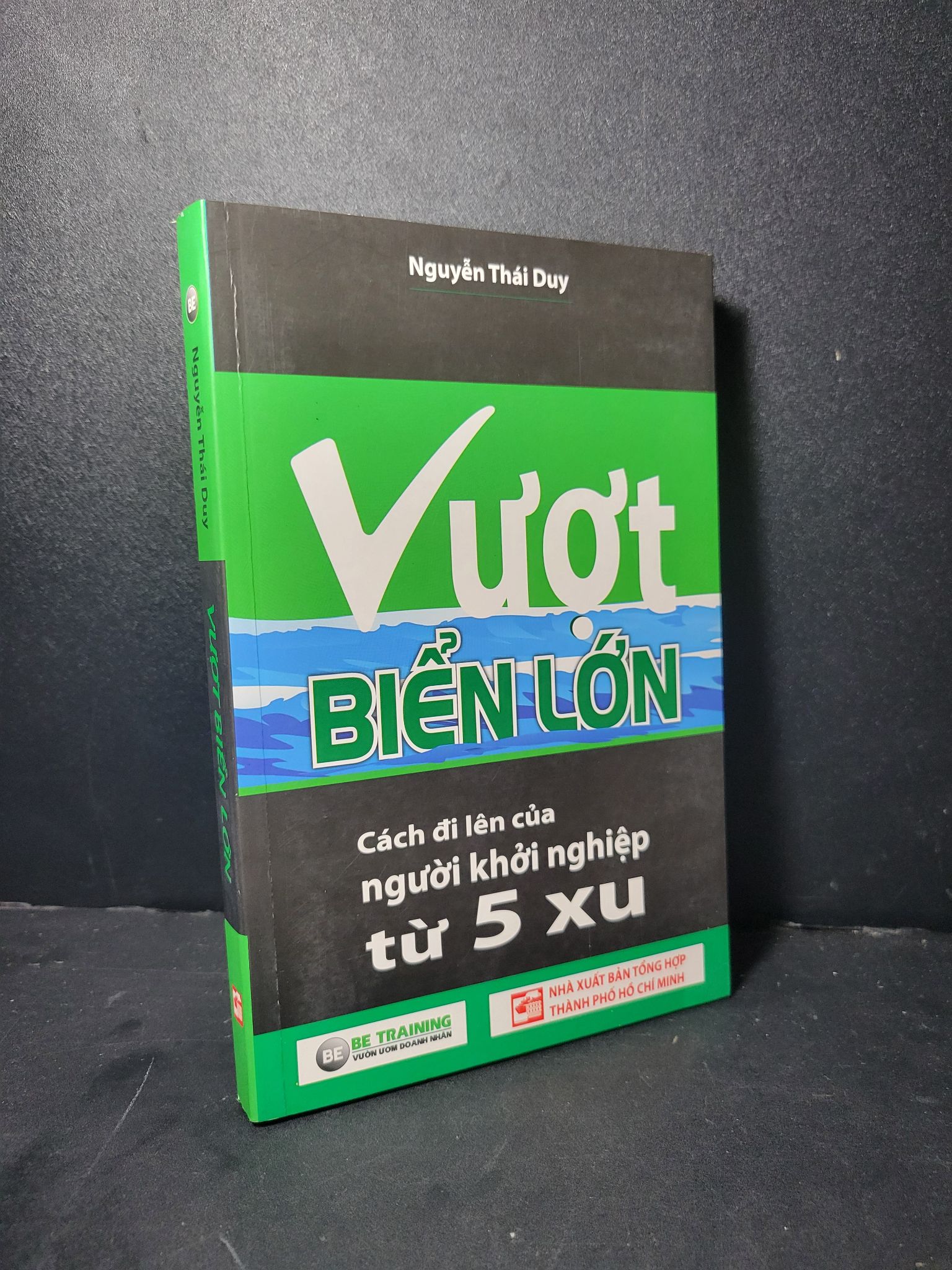 Vượt biển lớn mới 90% bẩn bìa, ố 2017 Nguyễn Thái Duy HCM2205 KỸ NĂNG