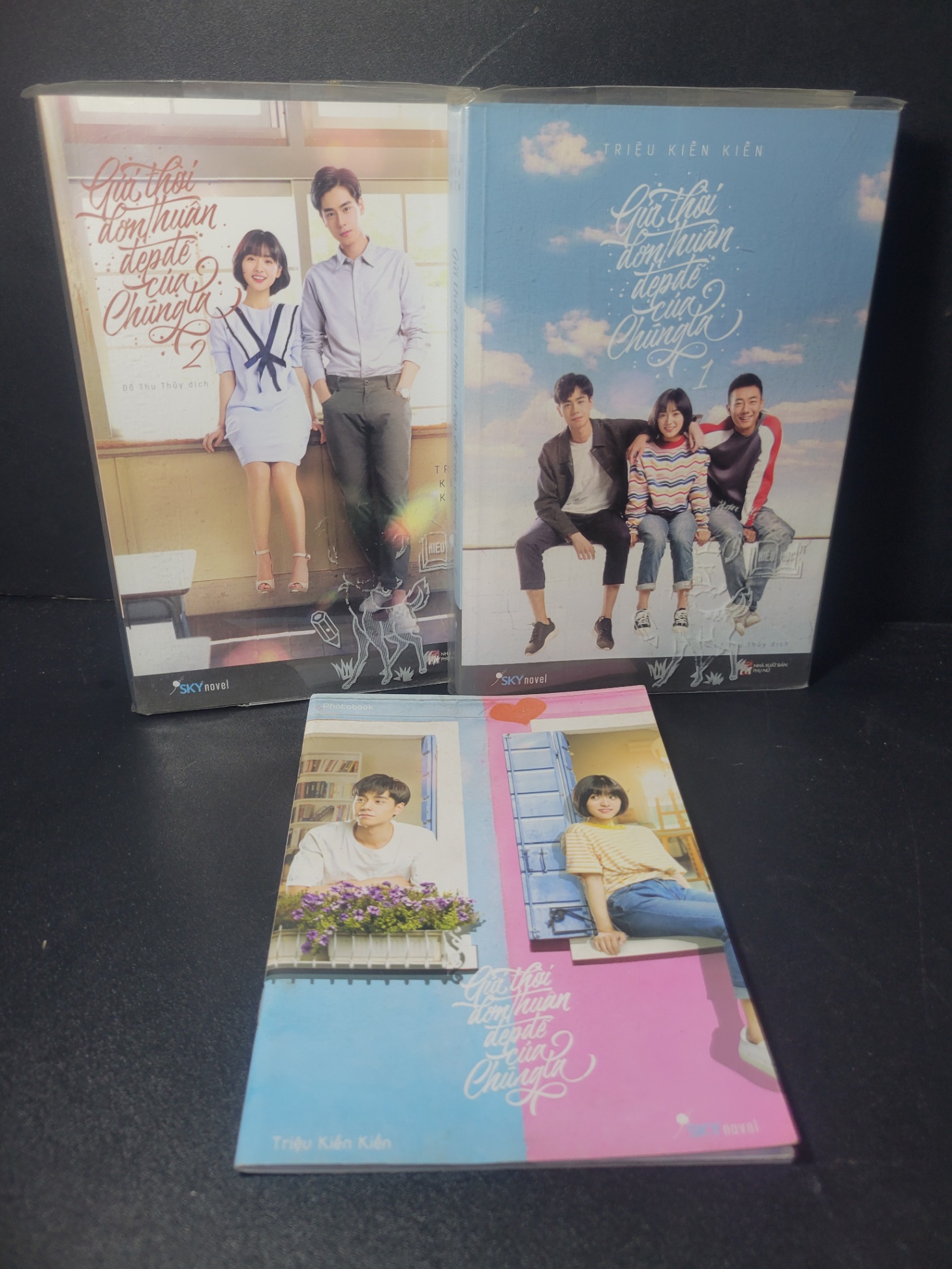 Bộ 2 cuốn Gửi thời đơn thuần đẹp đẽ của chúng ta (tặng kèm Photobook) 2018 mới 90% bẩn nhẹ Triệu Kiền Kiền HCM0906 VĂN HỌC